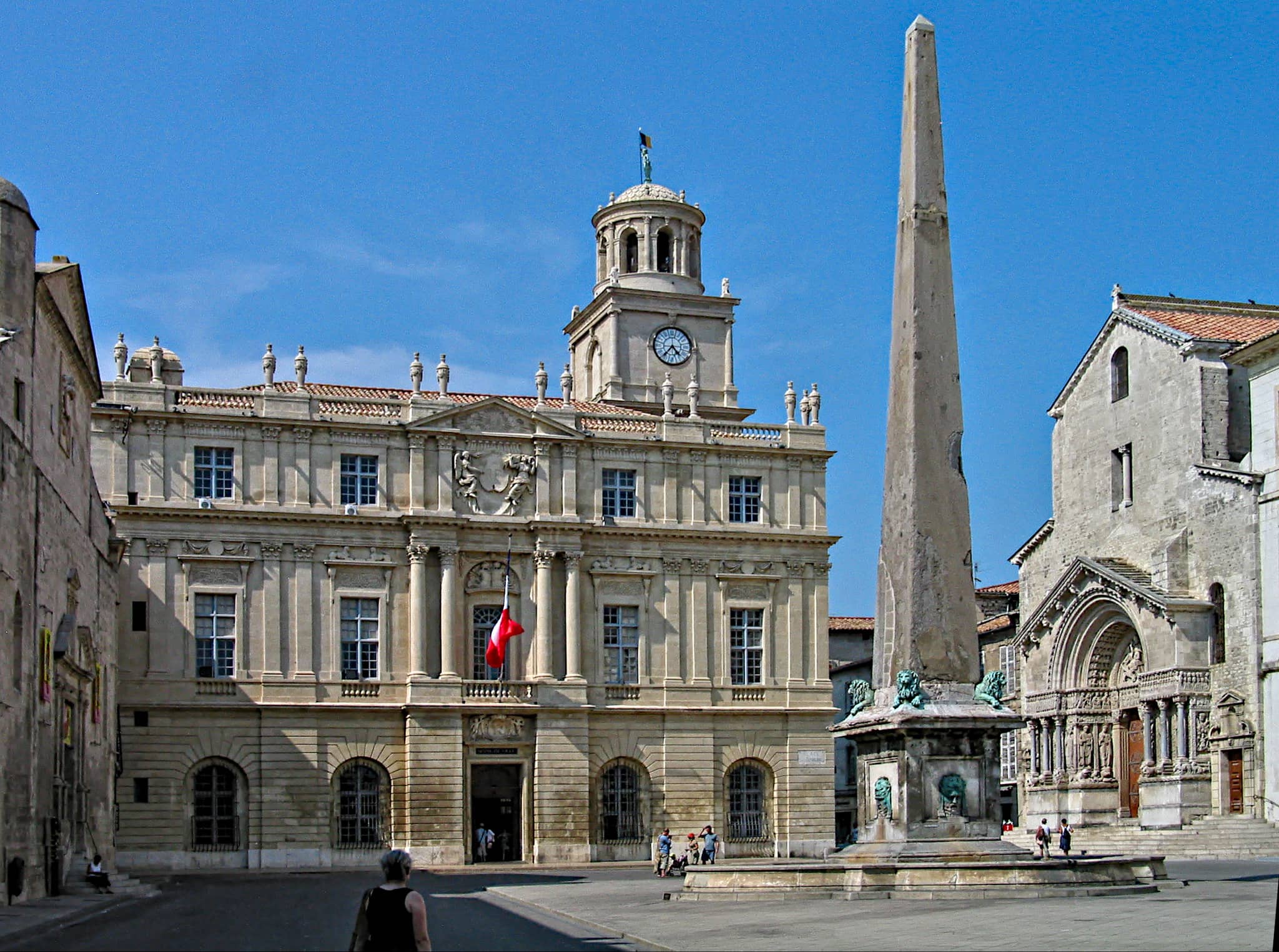 Surrounding Square