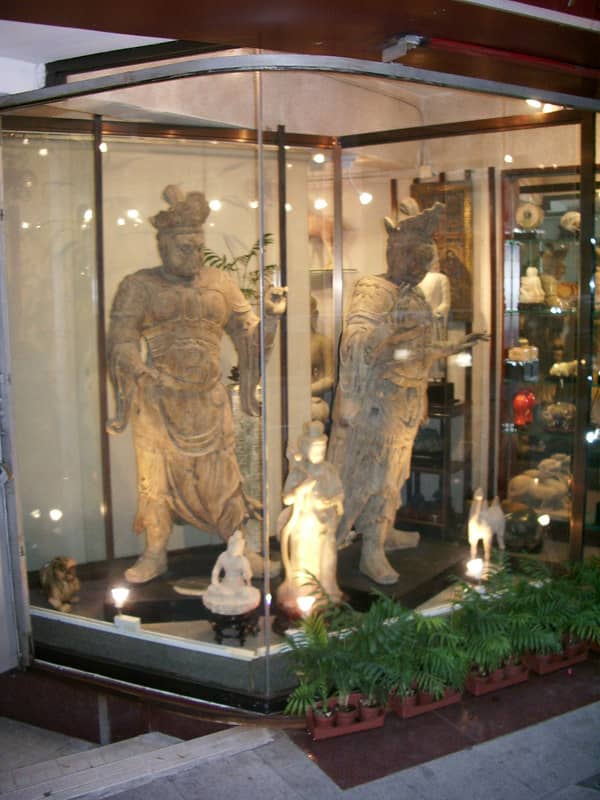 Antique Street Market