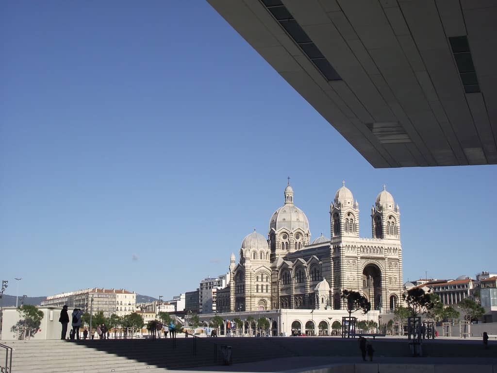 Modern Architecture Contrast