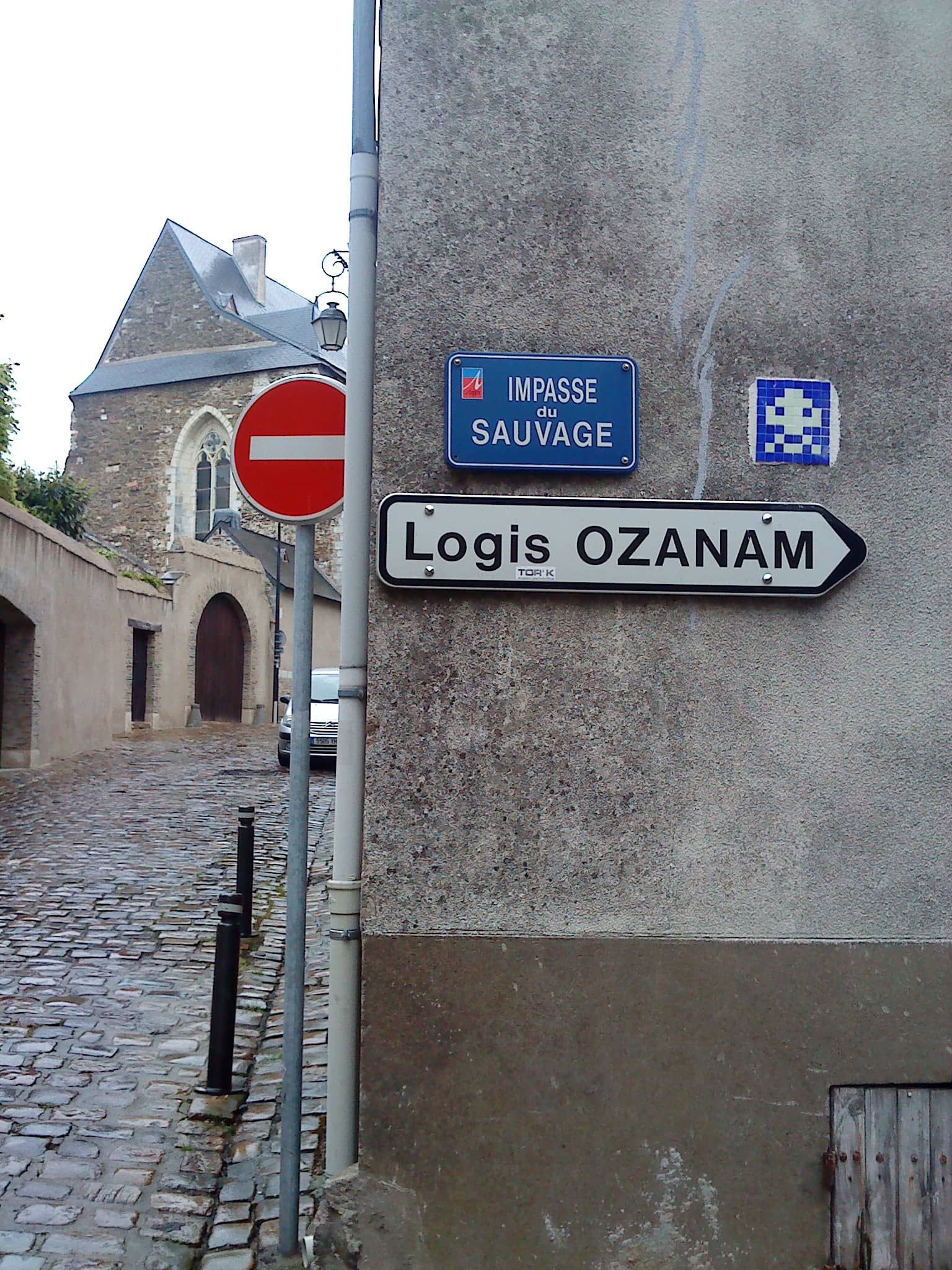 La Doutre Neighborhood