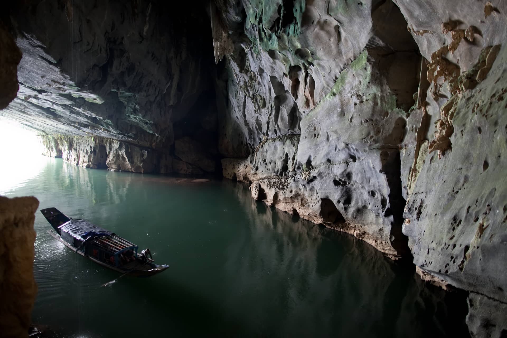 The Thrilling Boat Entry