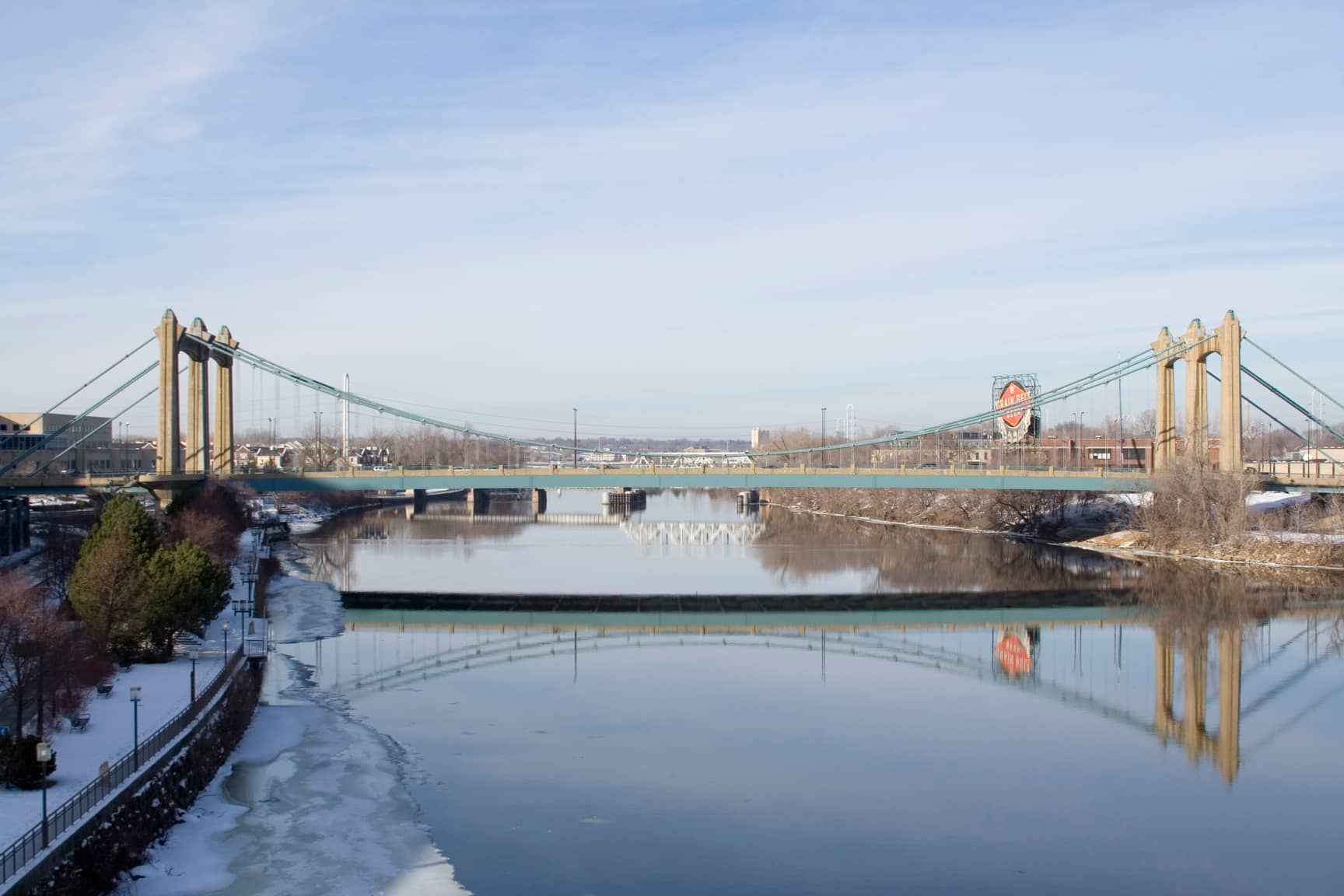 Iconic Suspension Bridge