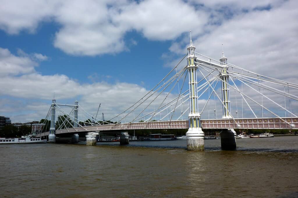 Riverside Strolls & Picnics