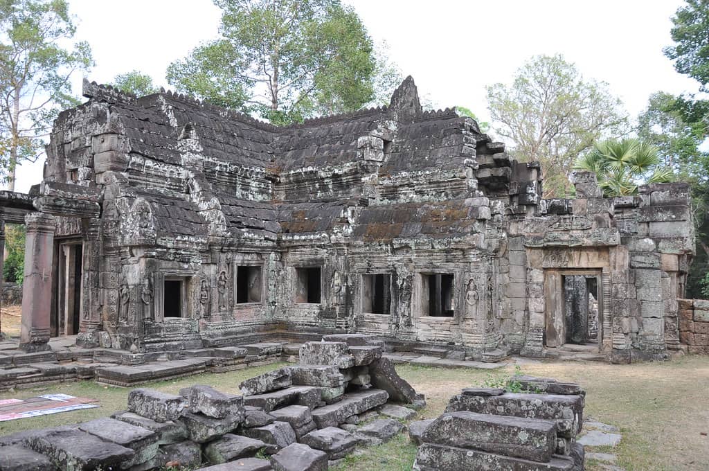 Bayon-Style Architecture
