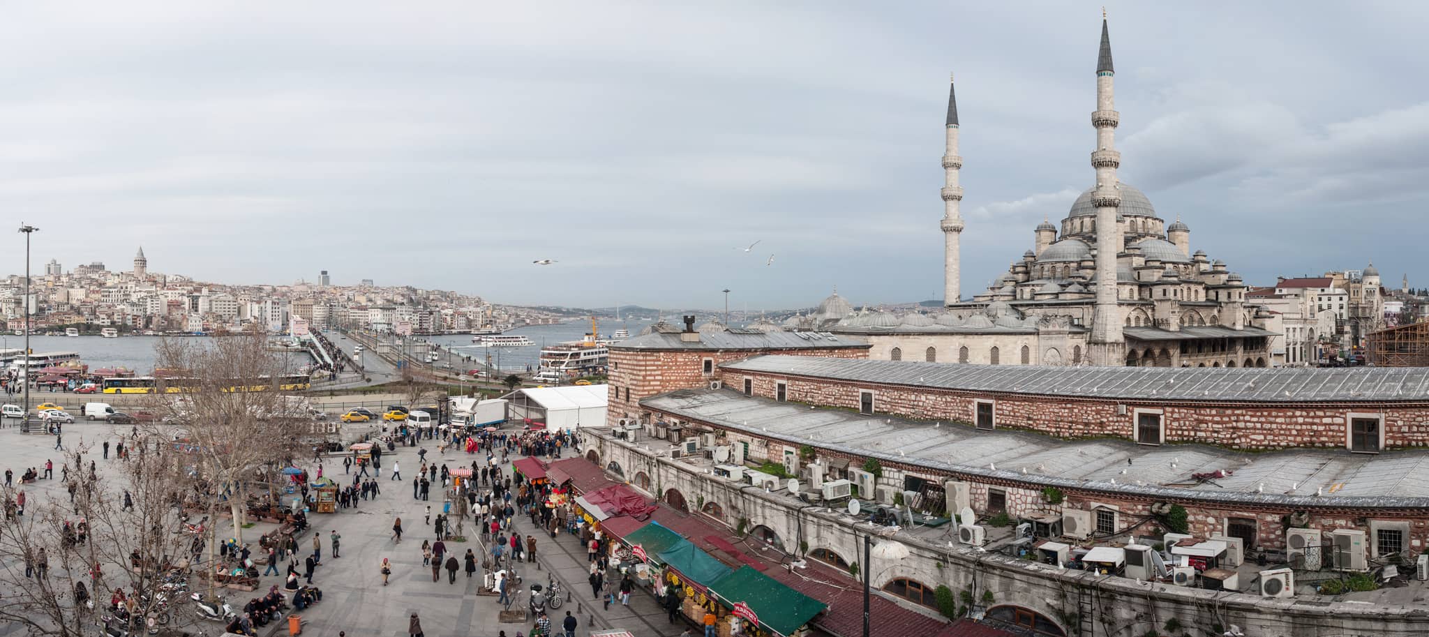 Bustling Eminönü Location