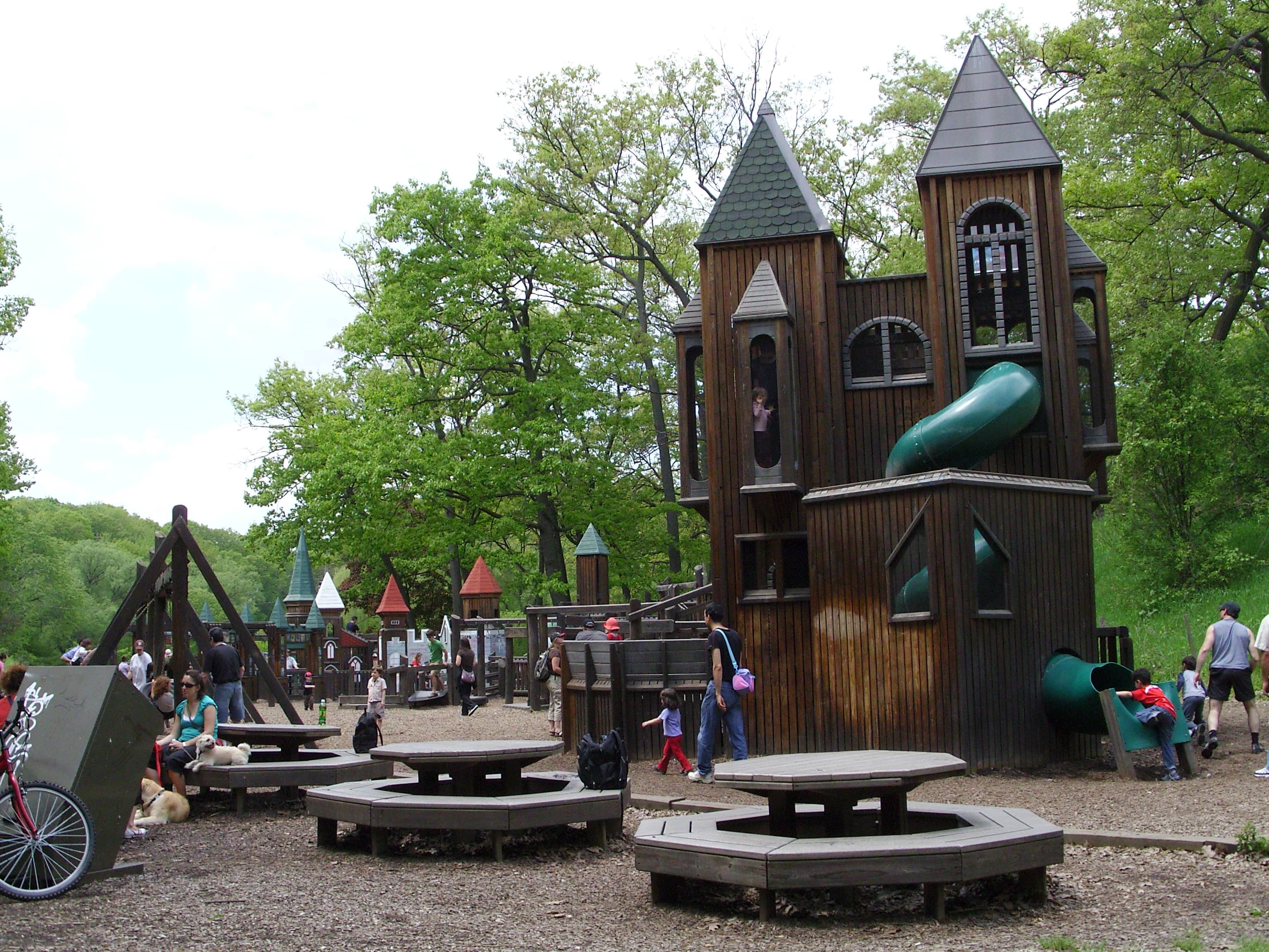 New Playground & Cafe