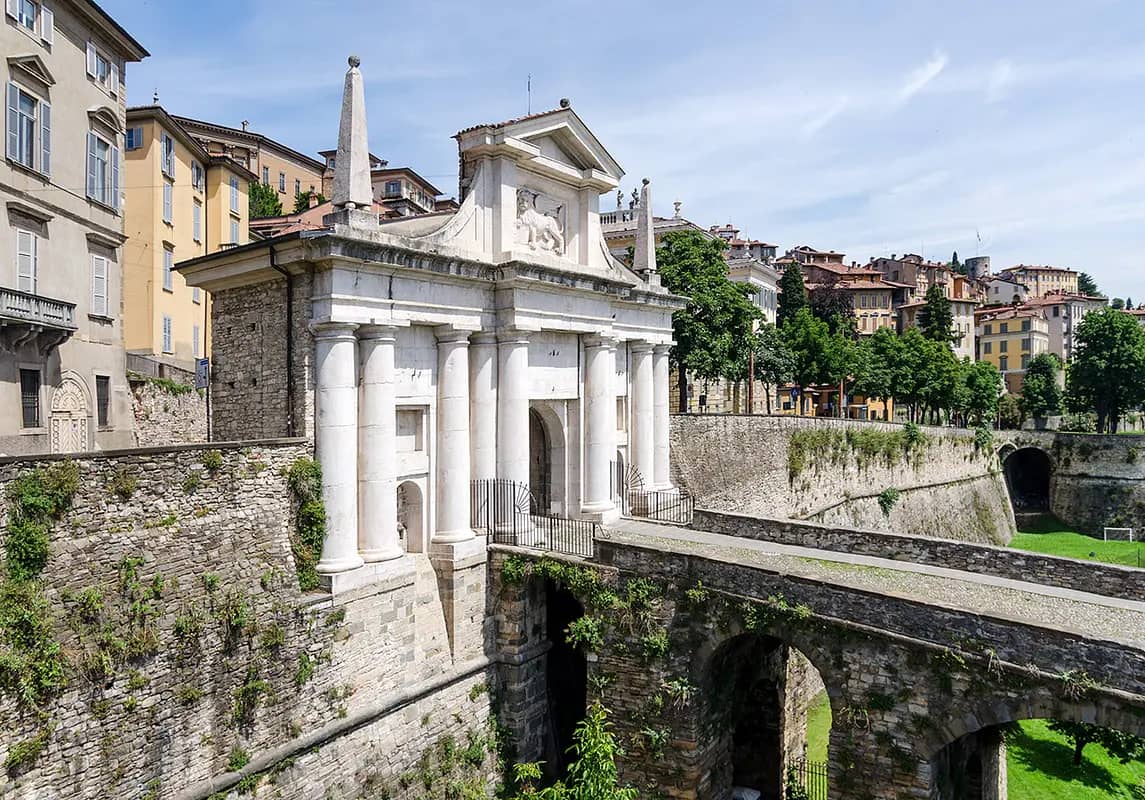 Venetian Walls