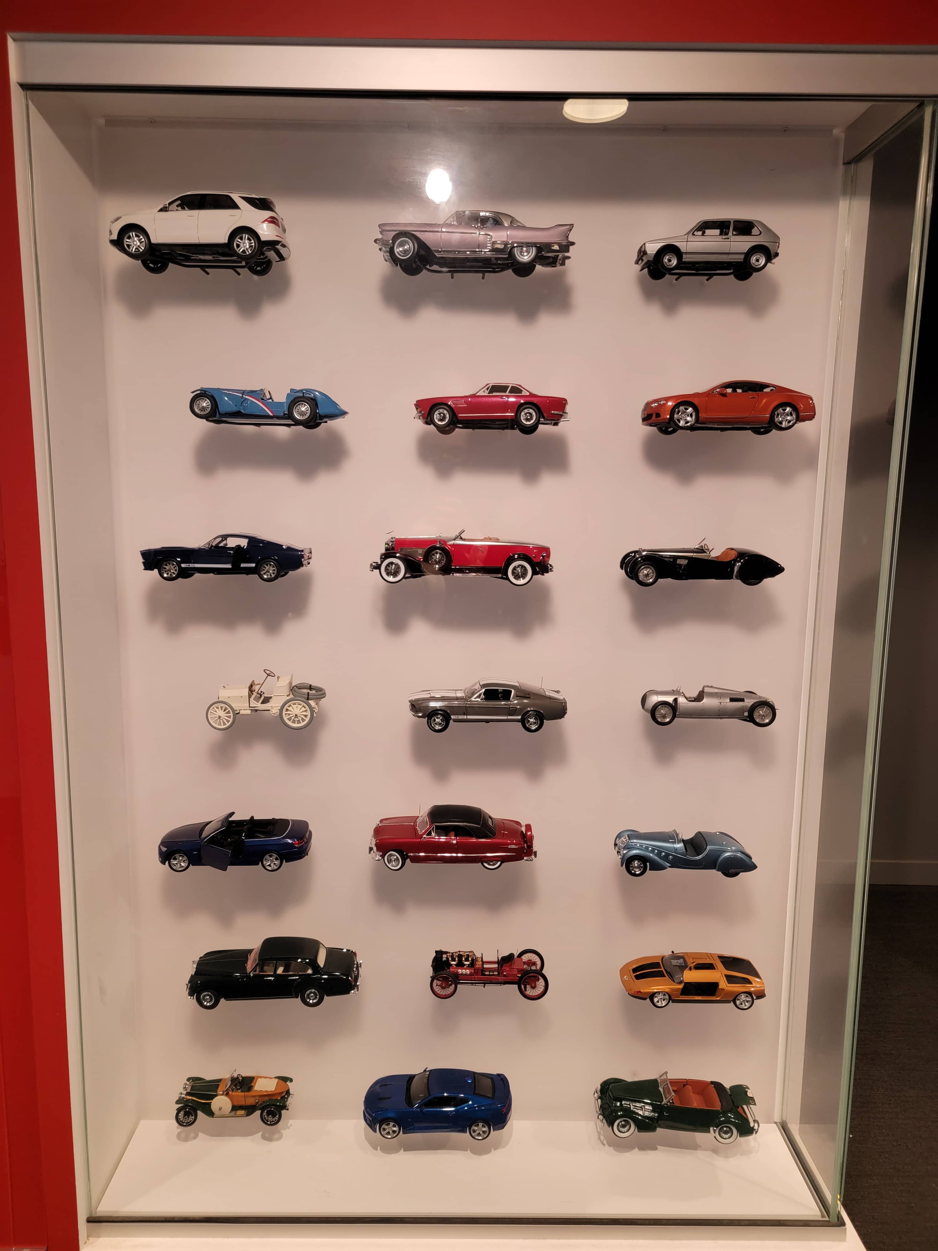 Automobiles in American Art