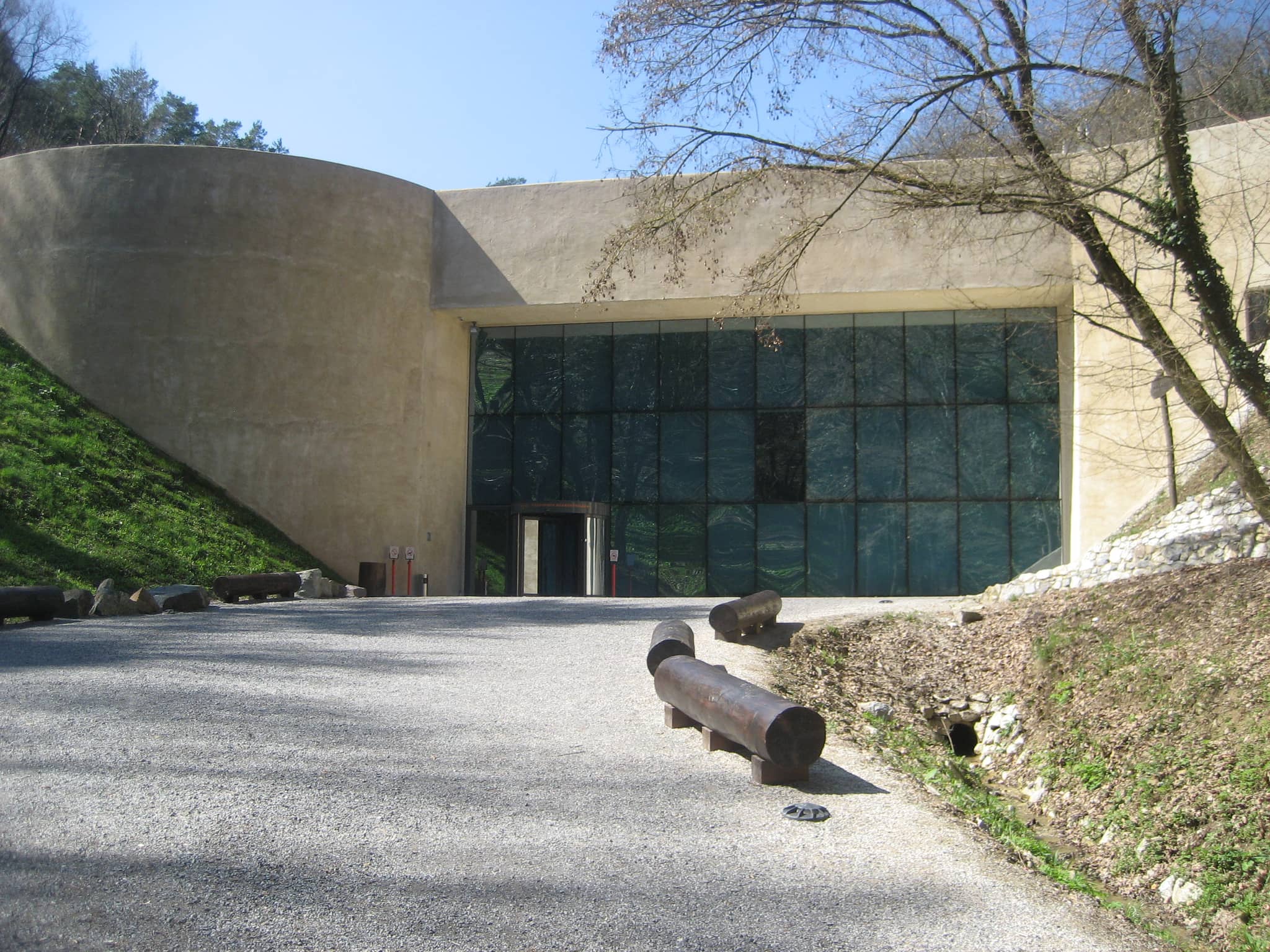 Modern Architecture & Surroundings