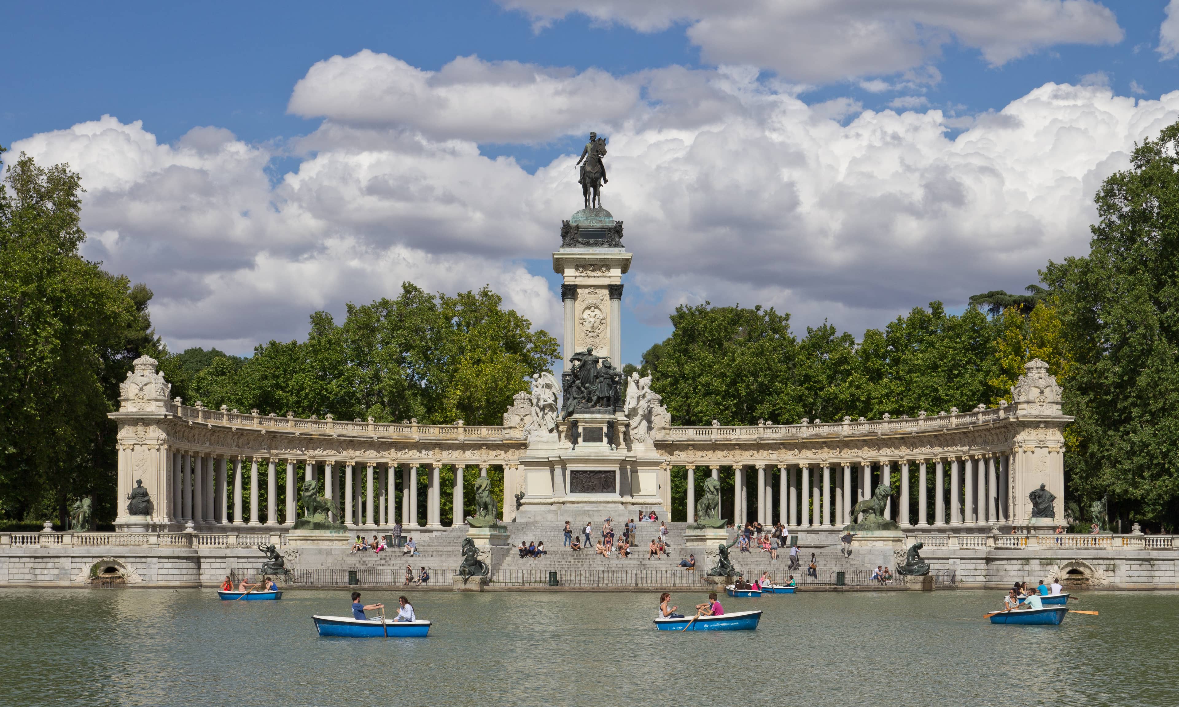 Retiro Park's Serenity