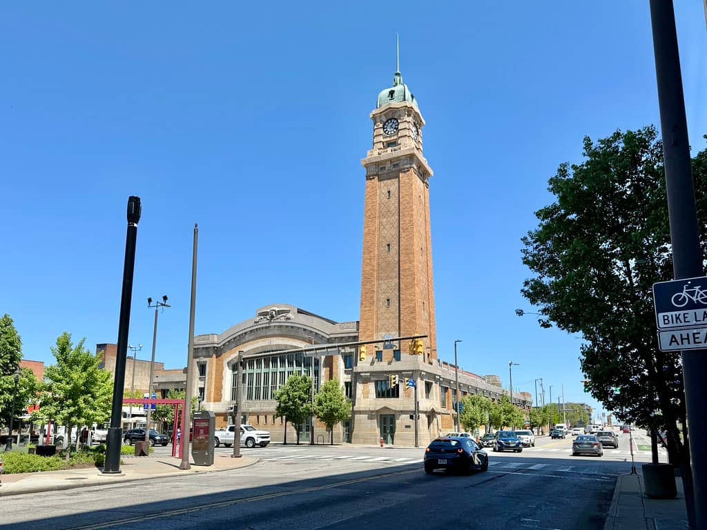 Fresh Produce & Baked Goods