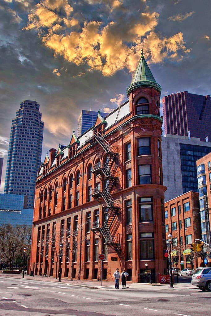 Surrounding Streetscape