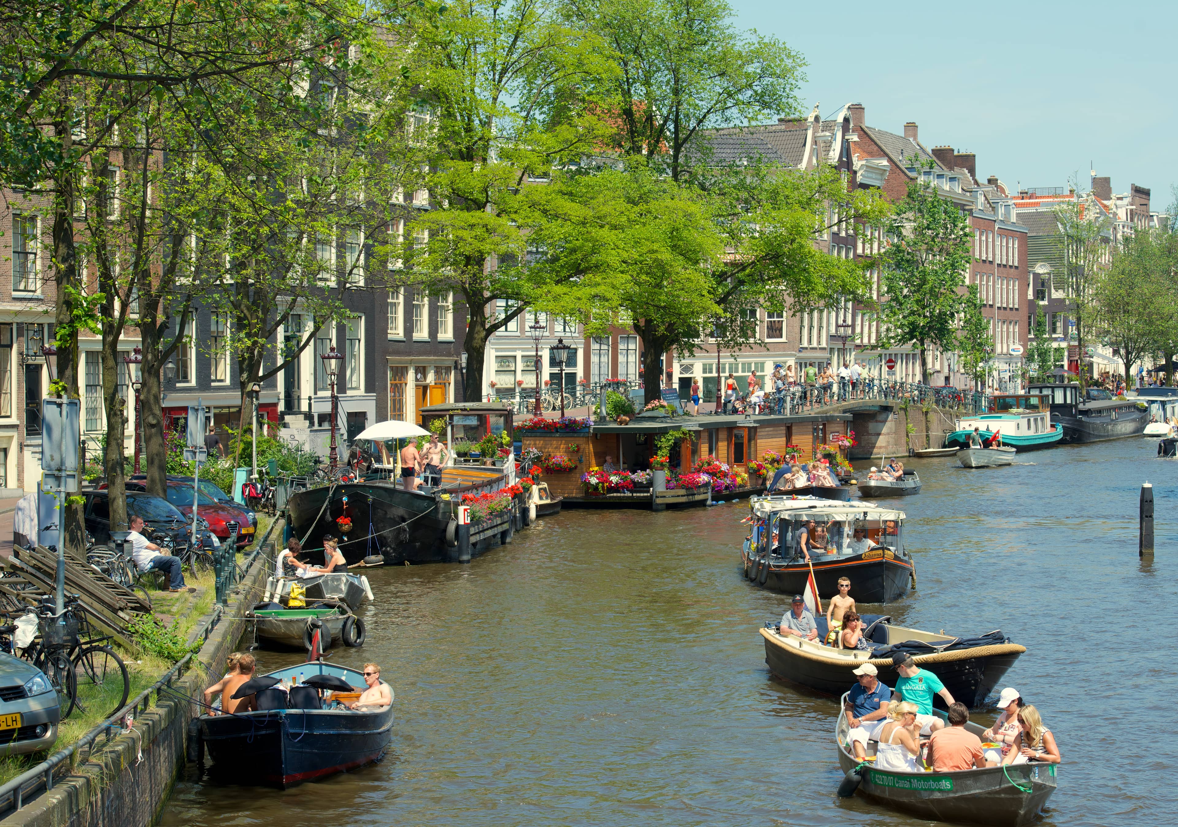 Jordaan Neighborhood Exploration