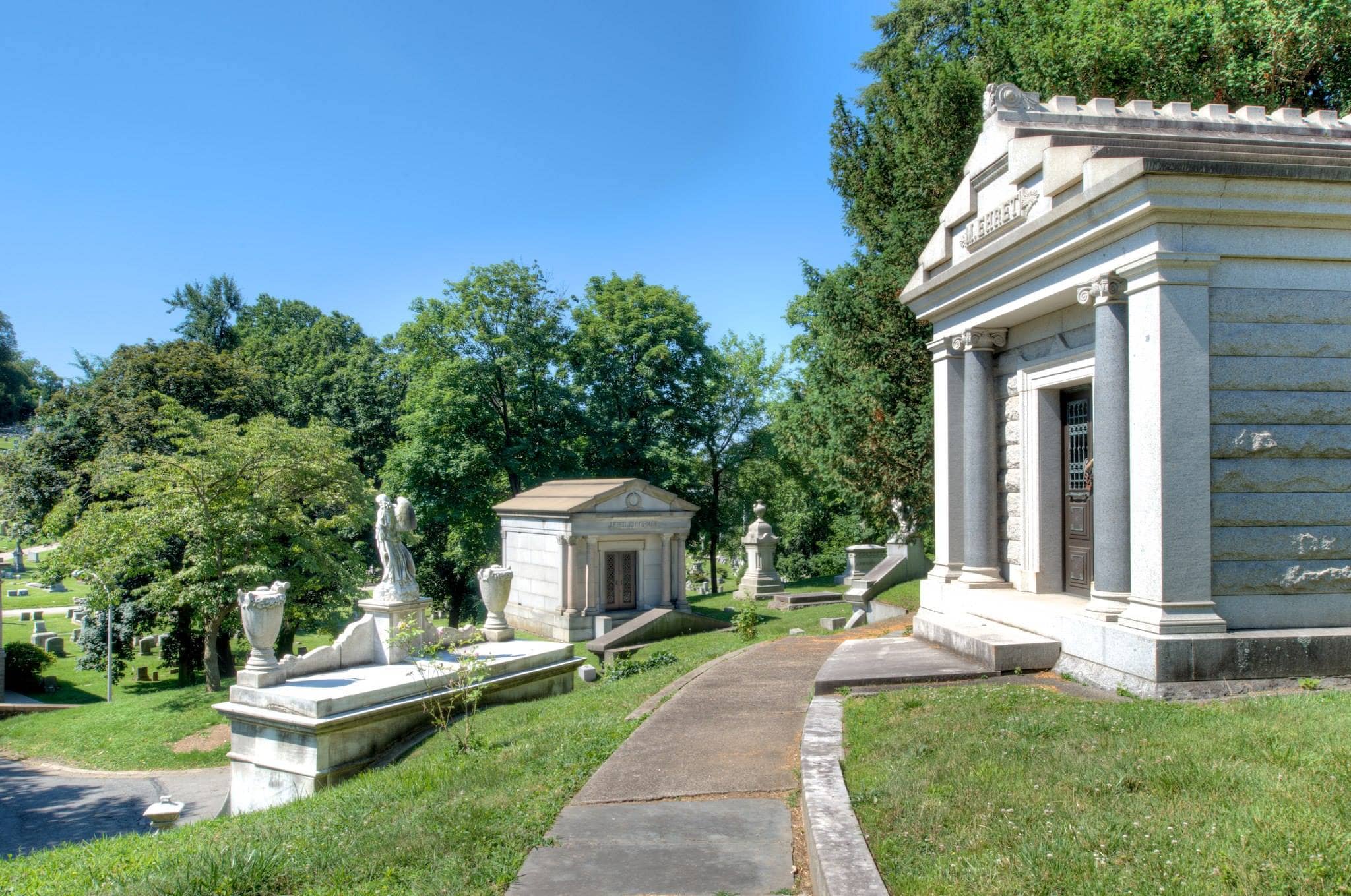 Notable Gravesites