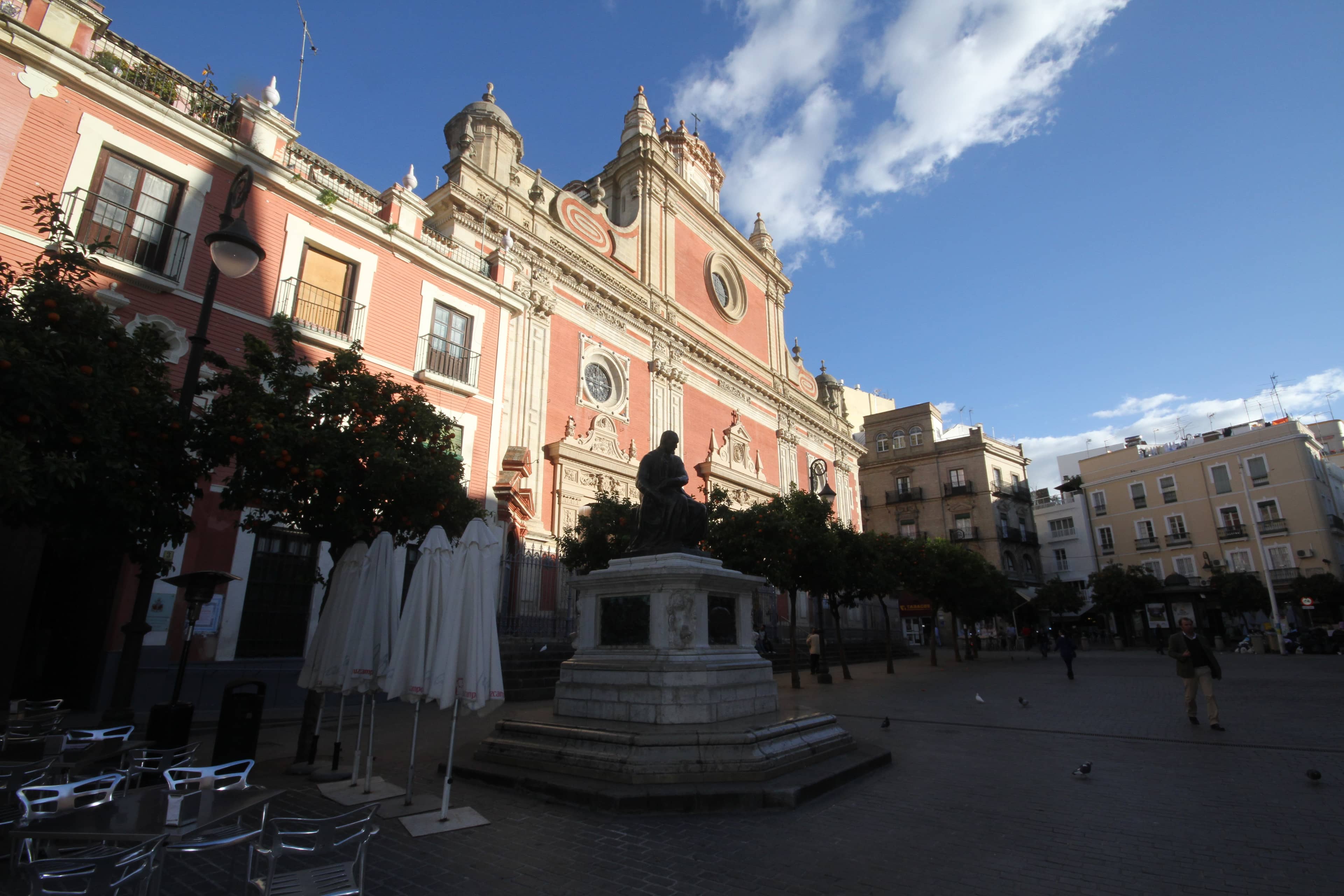 Lively Plaza Atmosphere