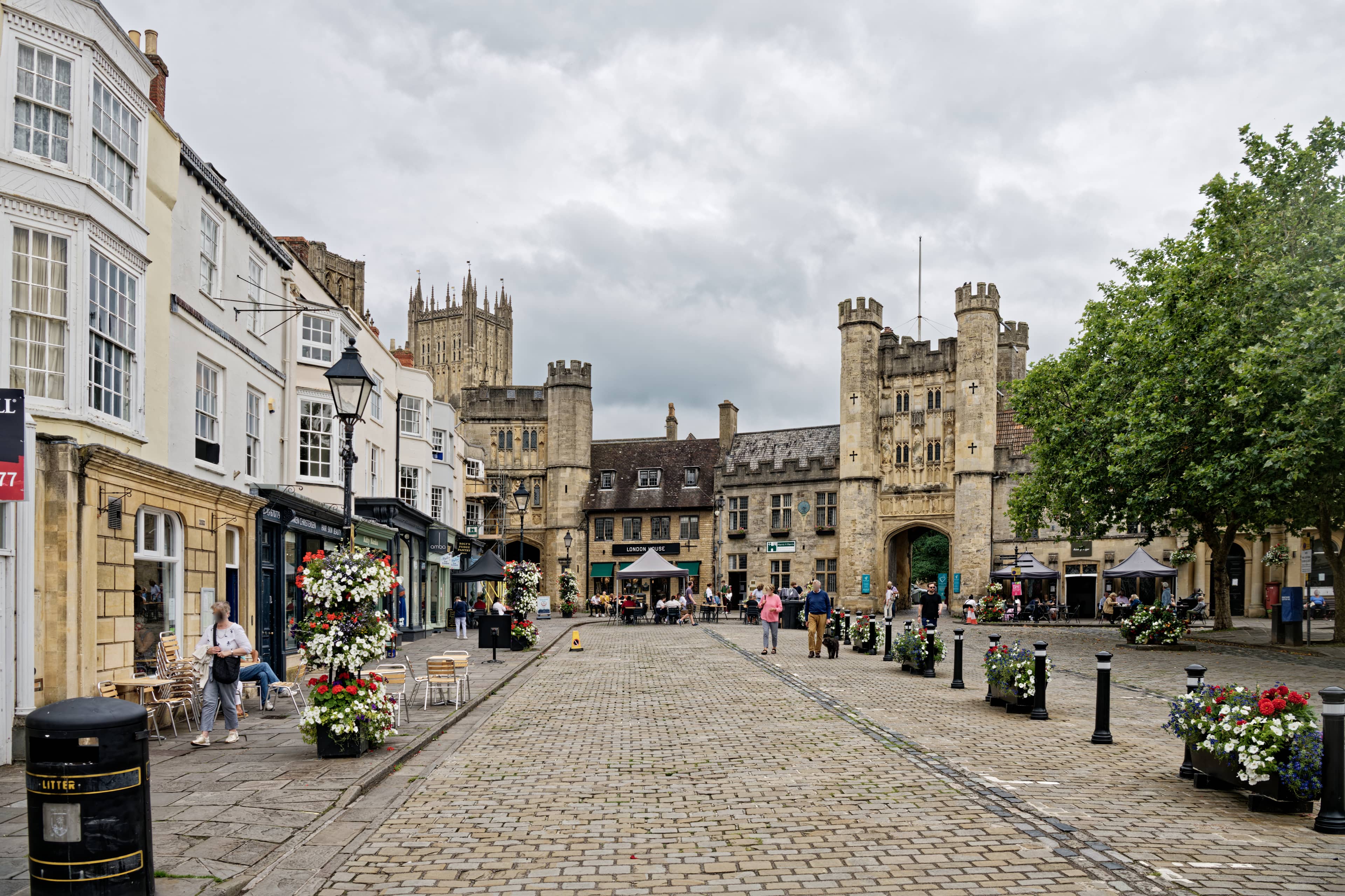 Market Square Atmosphere