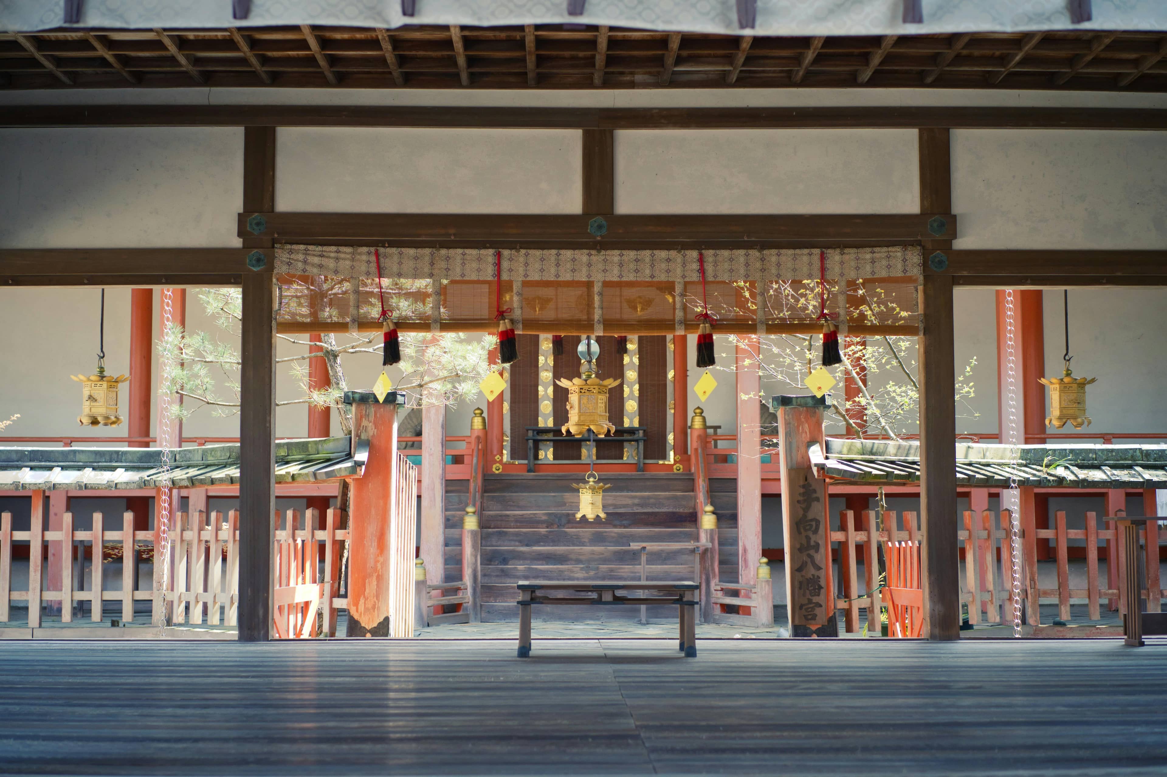 Local Worship Atmosphere