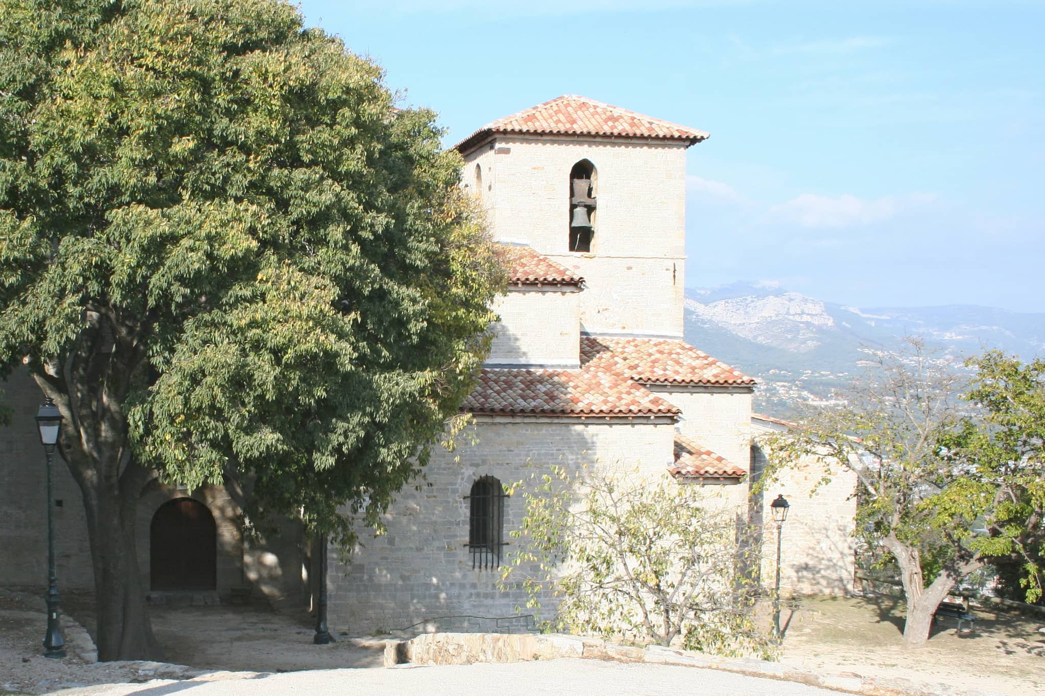 Panoramic Hilltop Views
