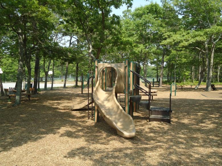 Lakeside Beach & Playground