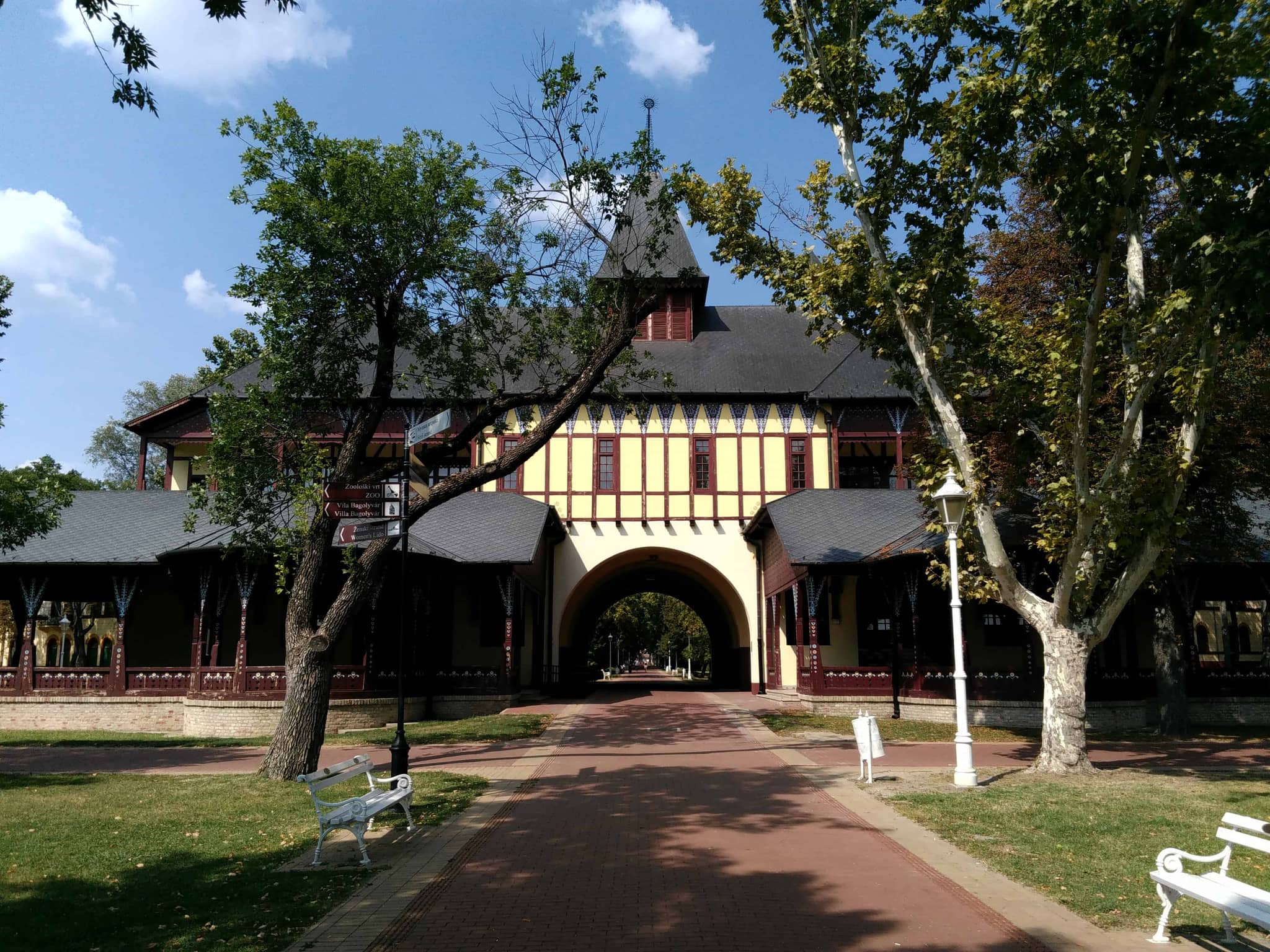 Grand Exterior Grounds
