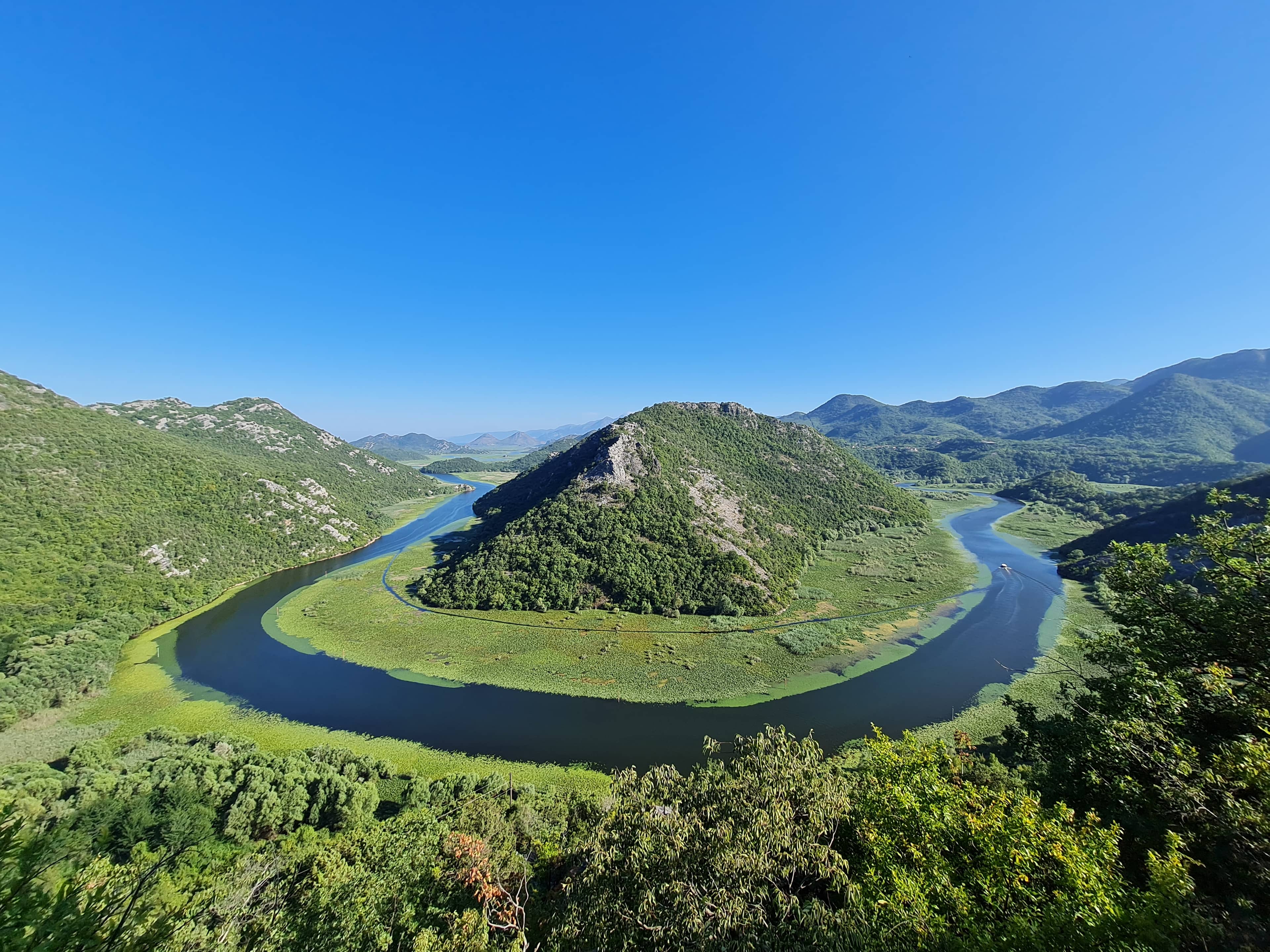 Panoramic Mountain Vistas