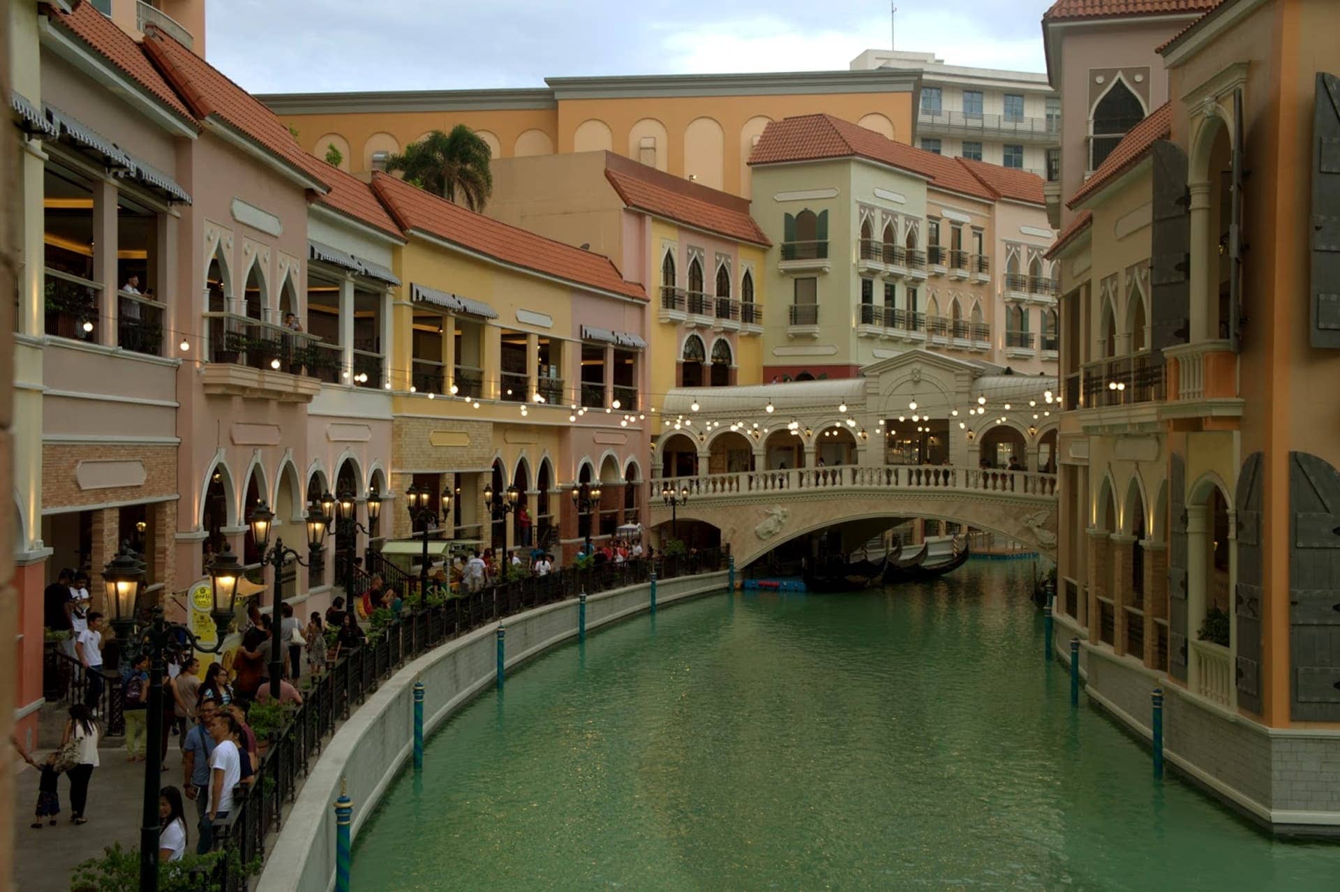 Waterfront Boutiques