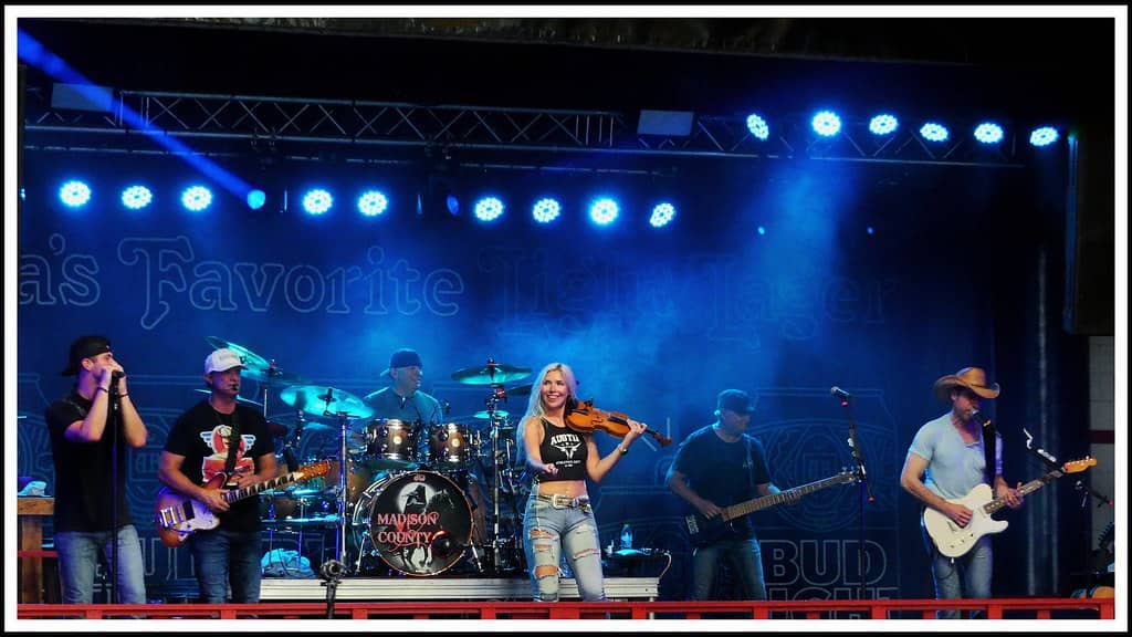 Live Entertainment & Music