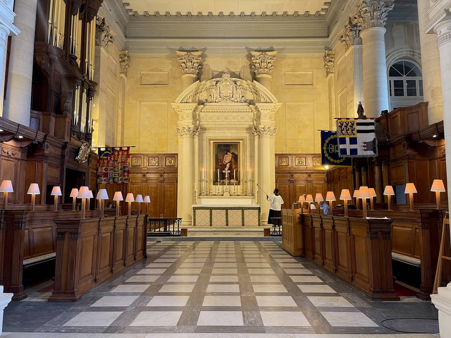 Peaceful Worship Environment