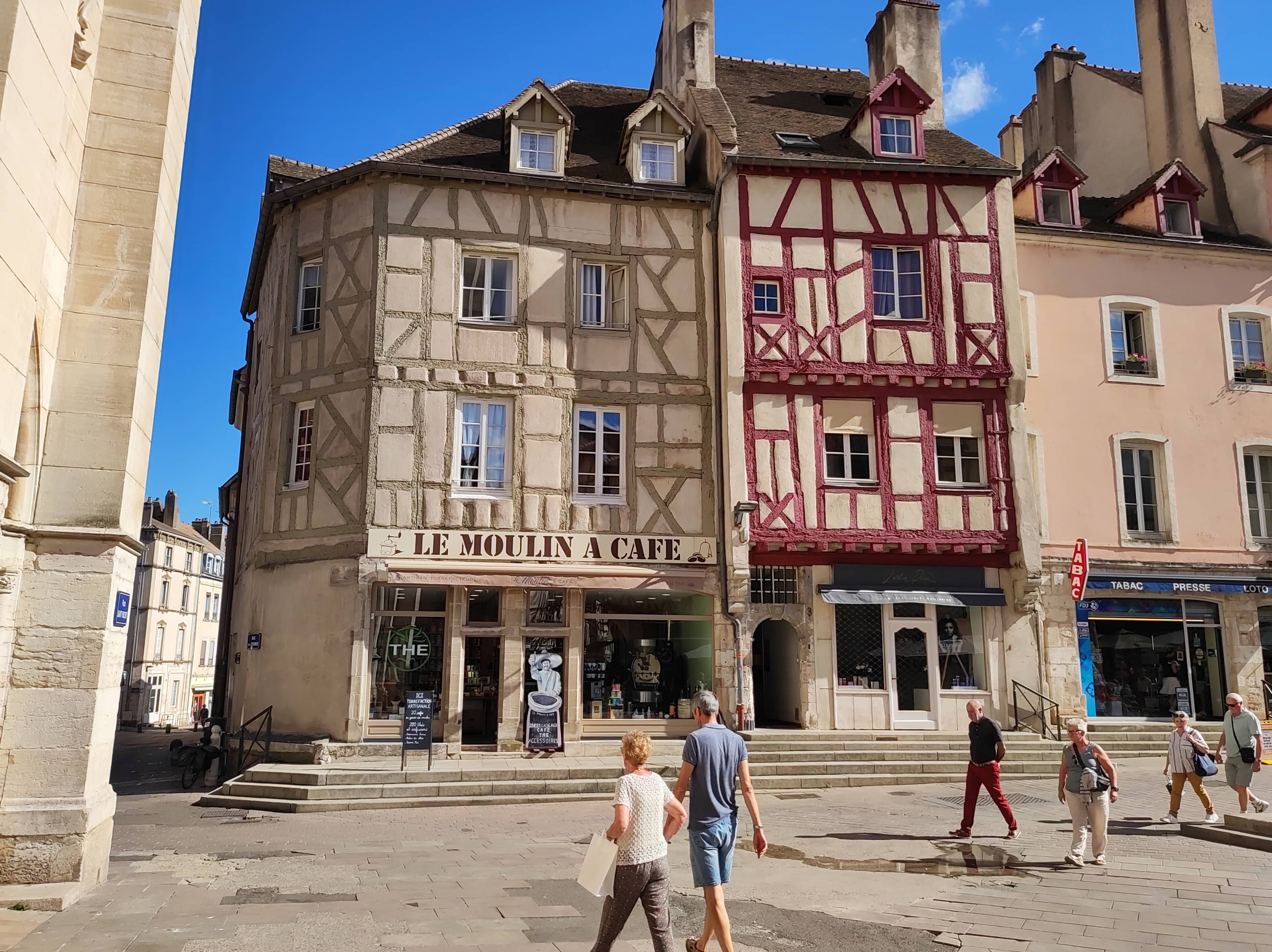 Local Cafes and Bistros