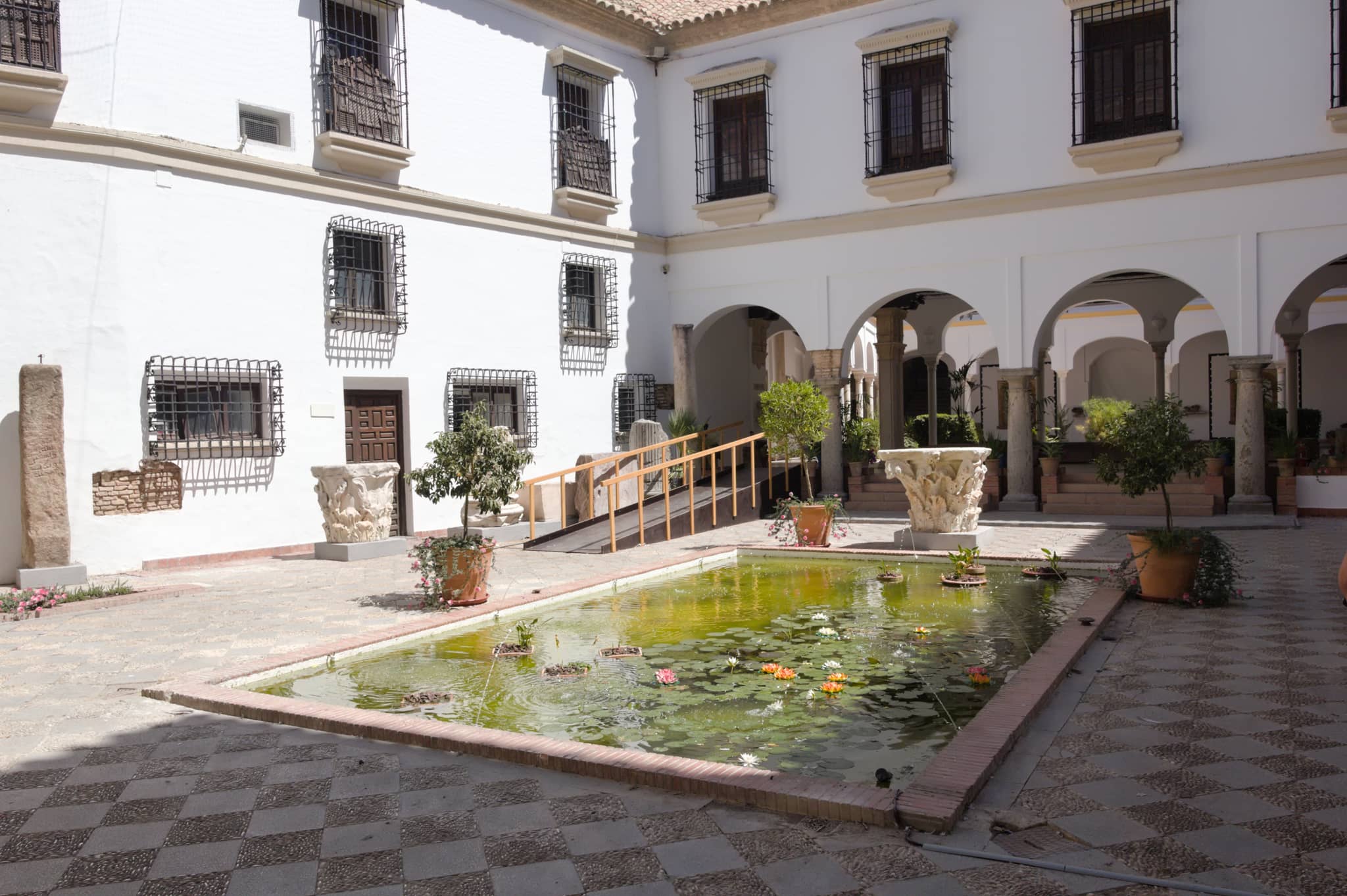Palacio Courtyard
