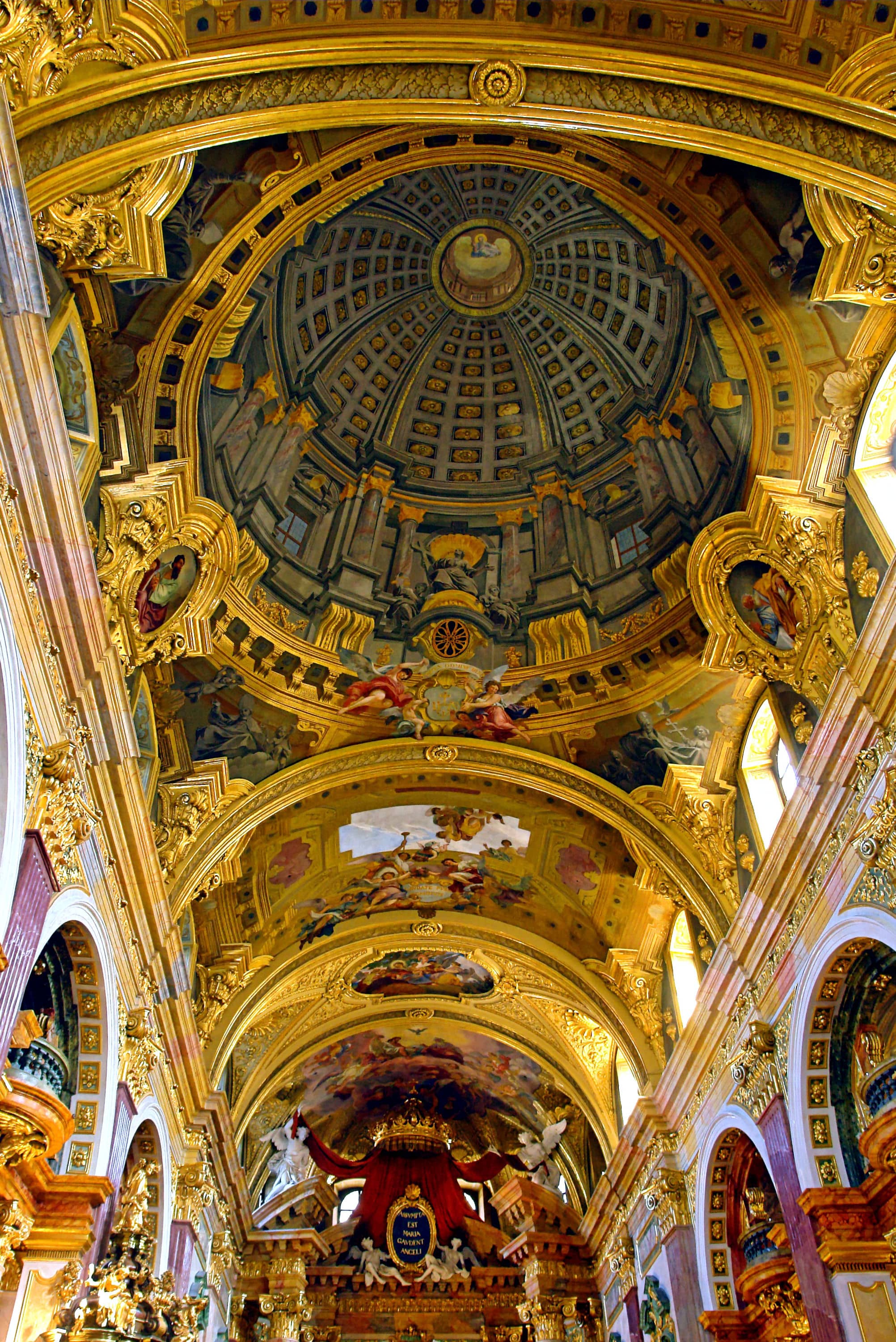 Unique Dome Architecture