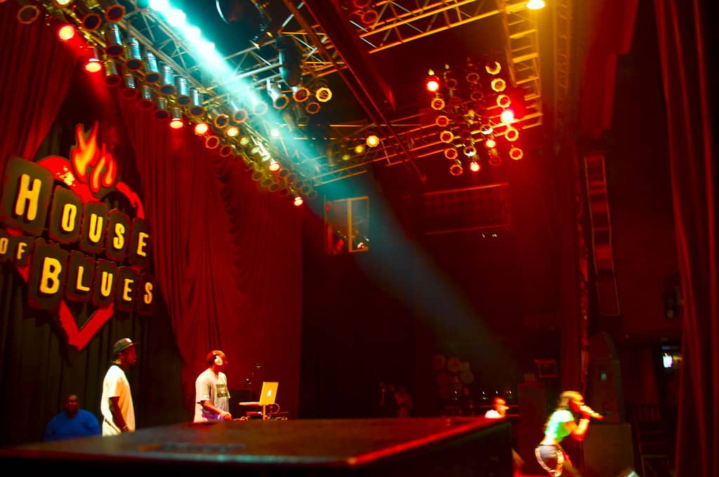 Live Music & Evening Vibes