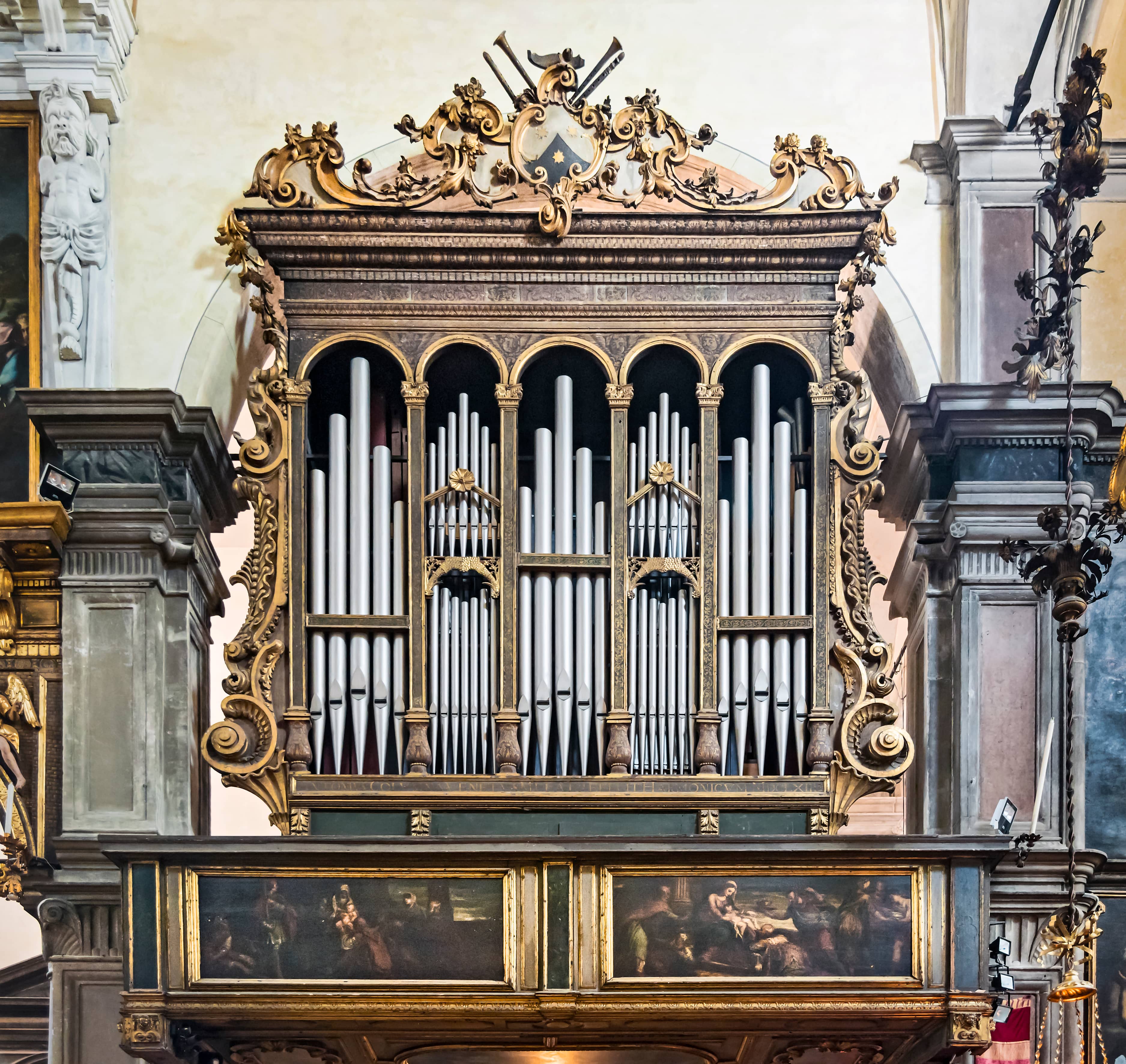 Spectacular Organ