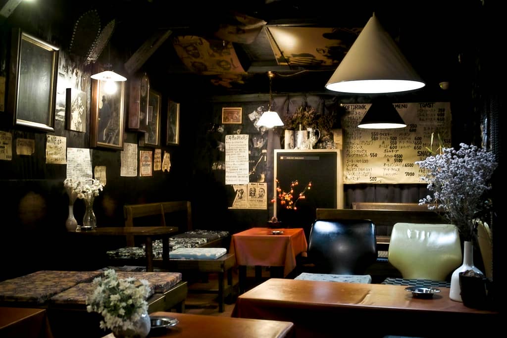 Cozy Cafes & Eateries