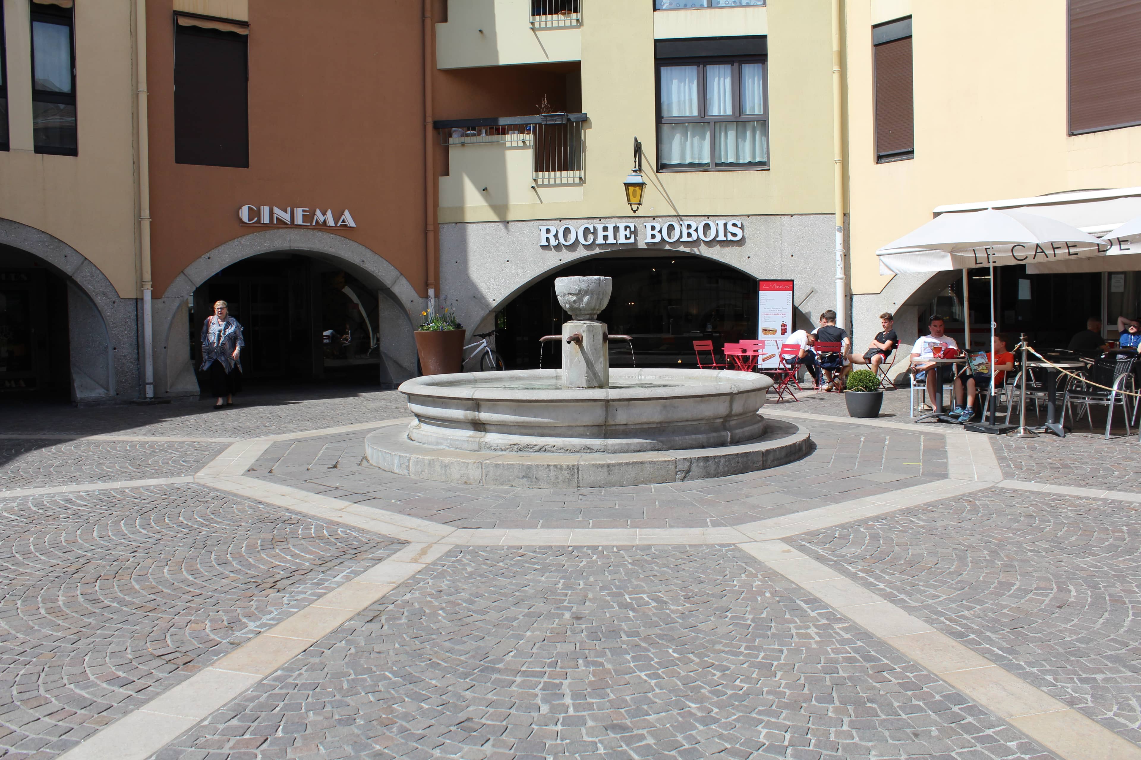Local Cafes & Bistros
