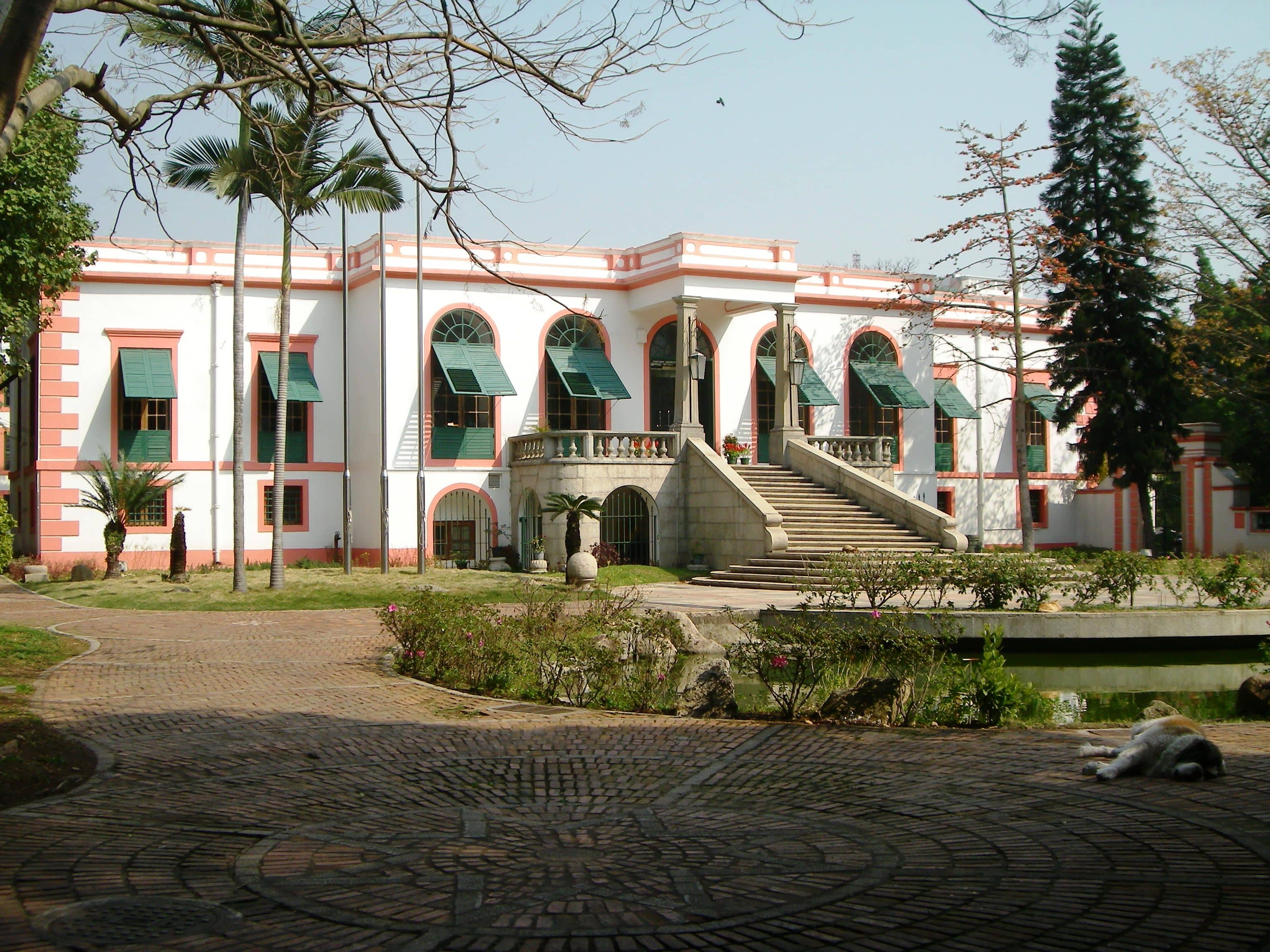 Historic Villa Grounds