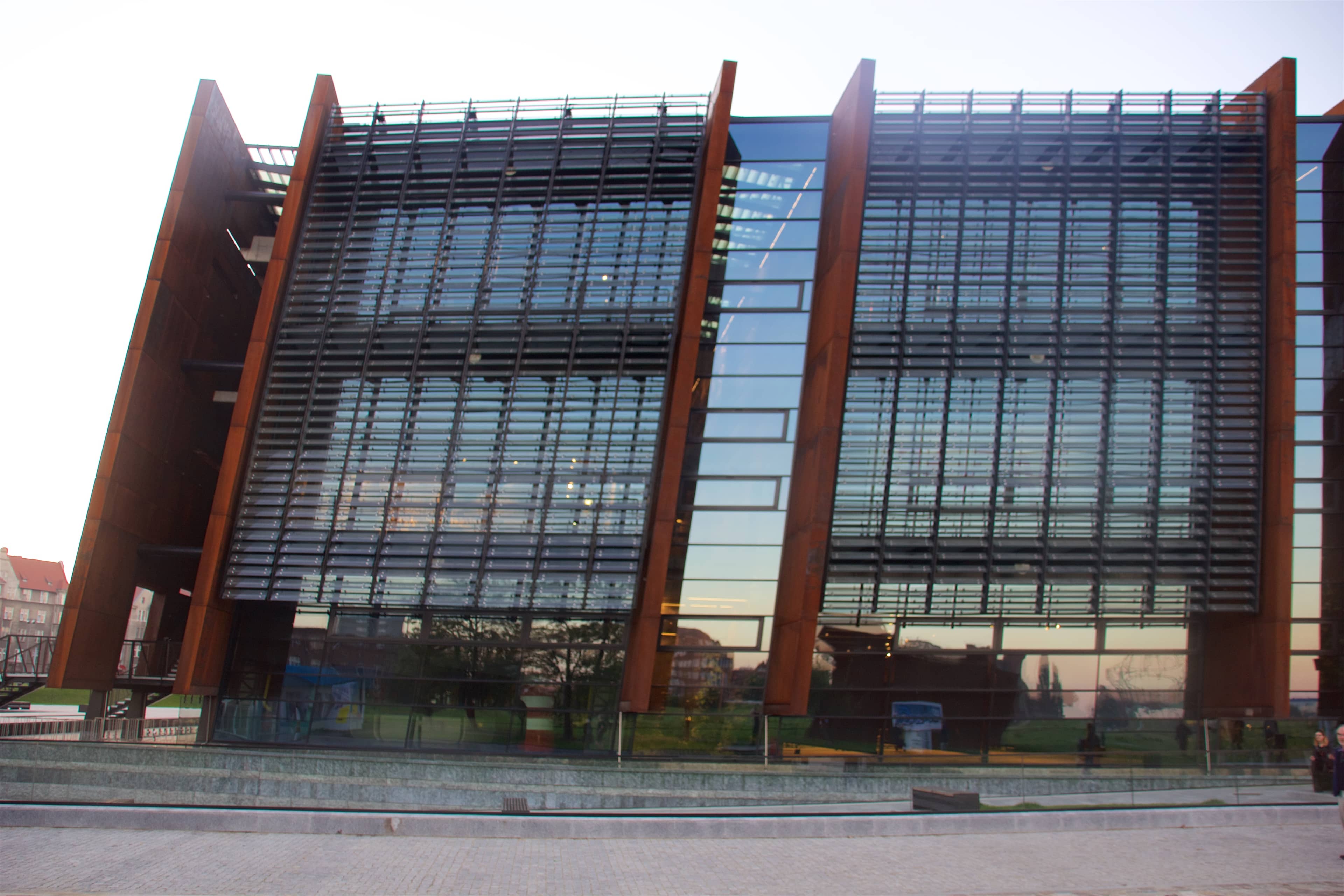 Proximity to Solidarity Centre