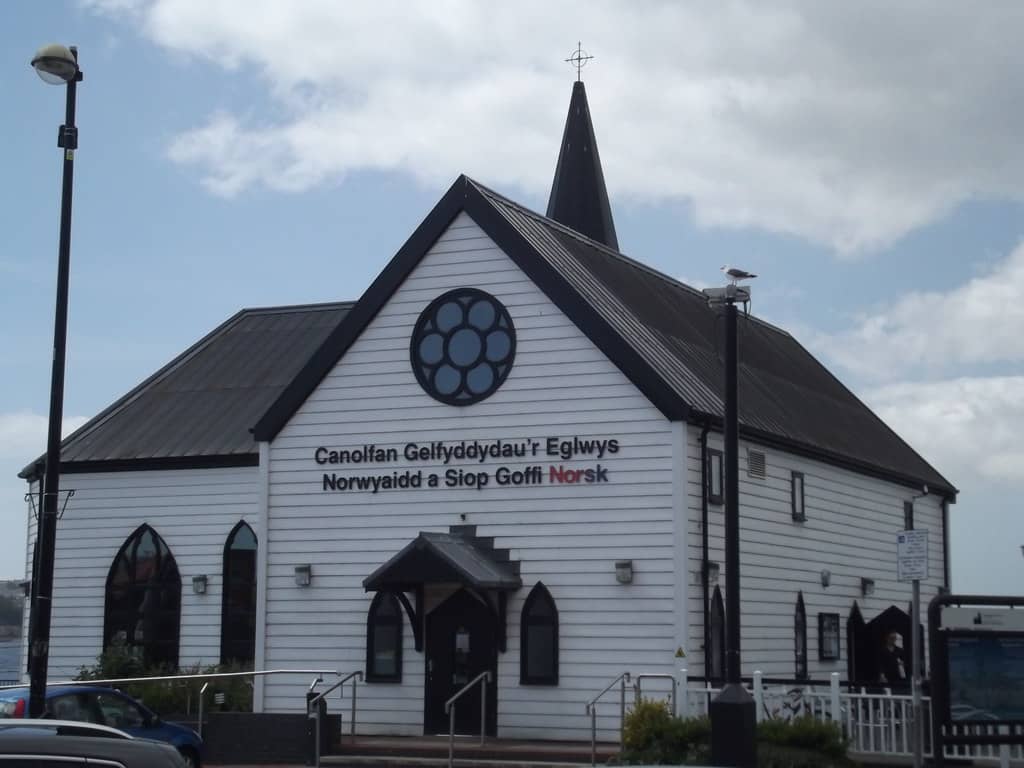 Waterfront Cafe Experience