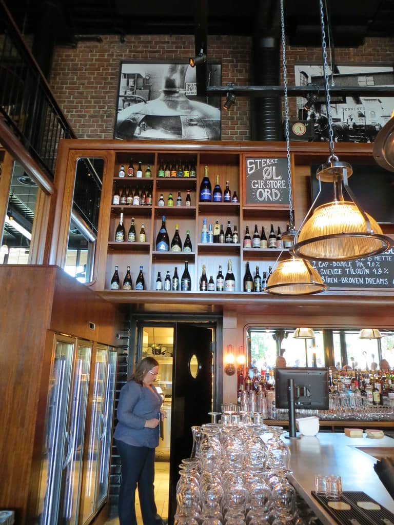 Local Cafes and Restaurants