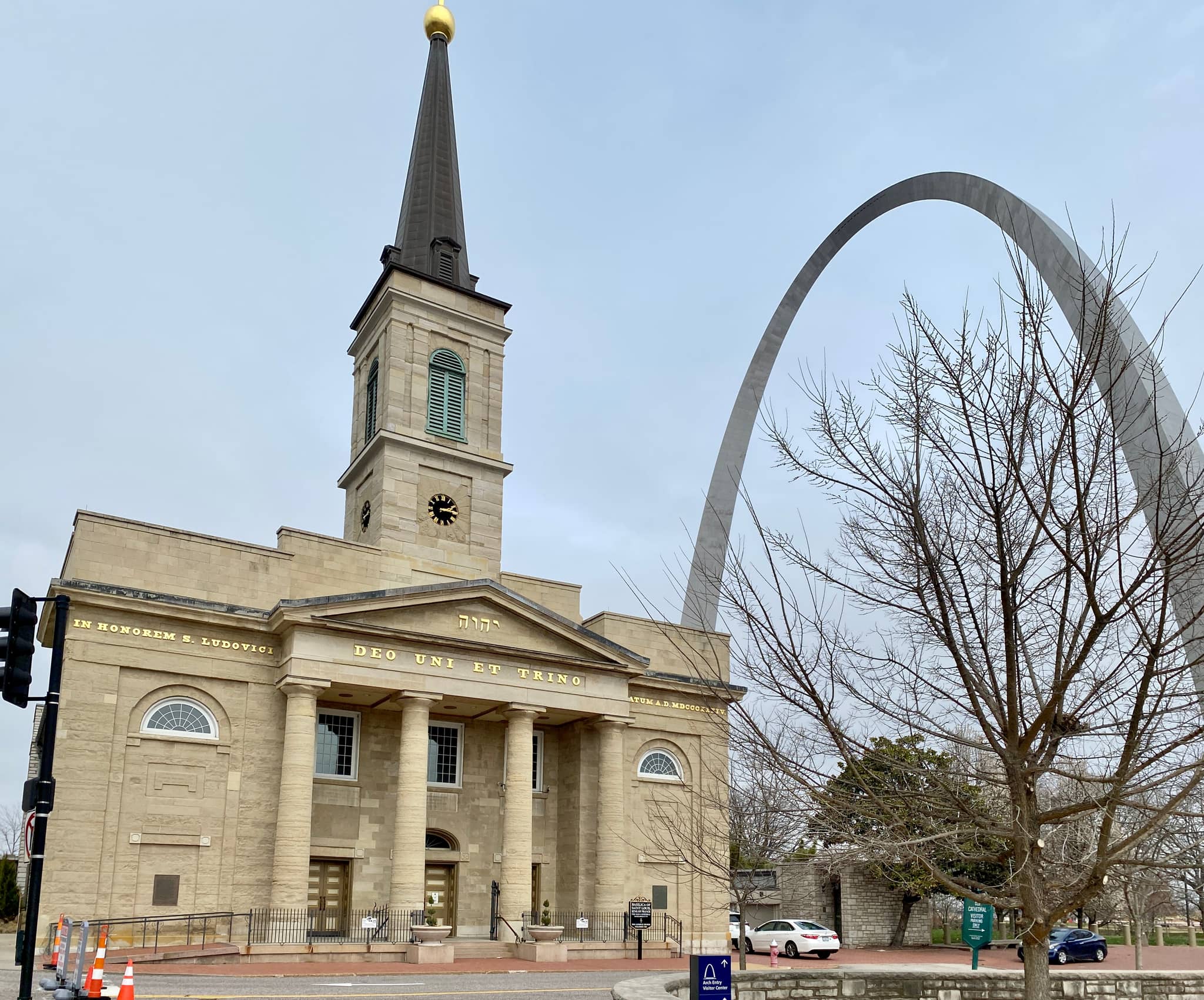 Gateway Arch Proximity