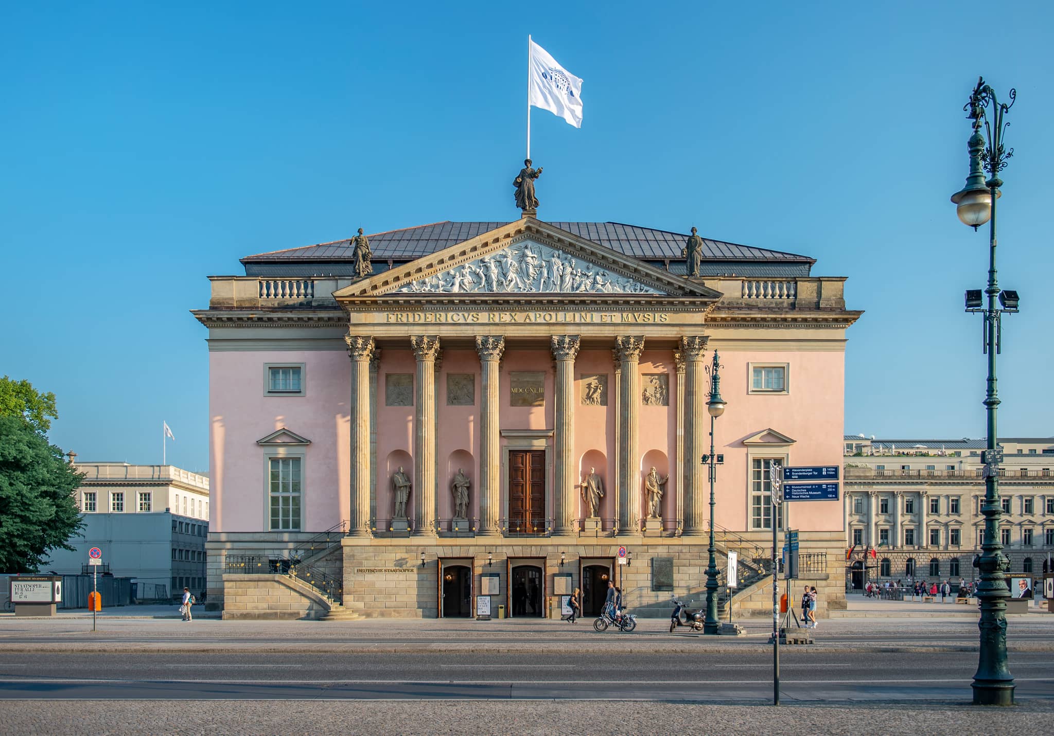 Grand Architecture