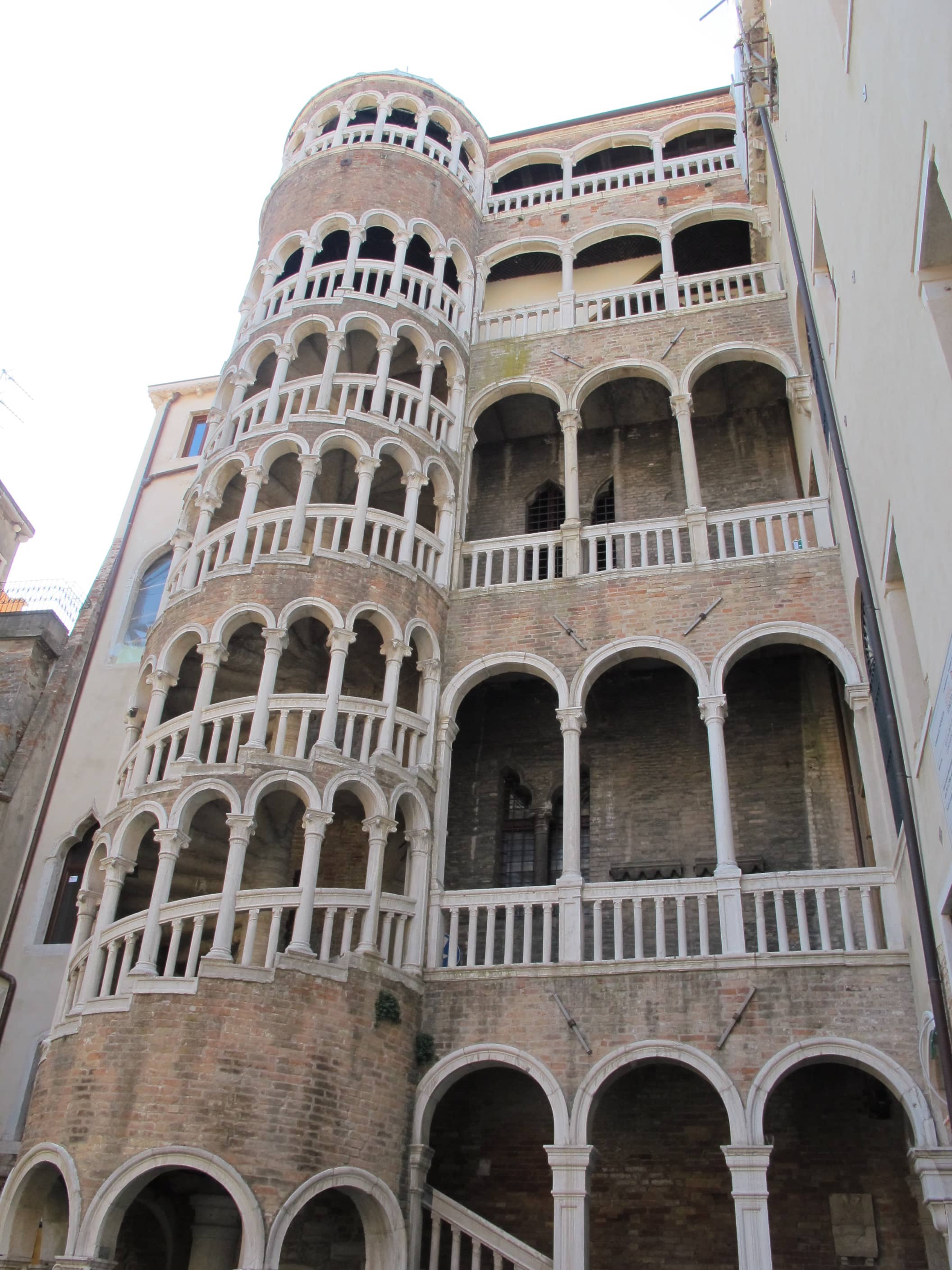 Scala Contarini del Bovolo