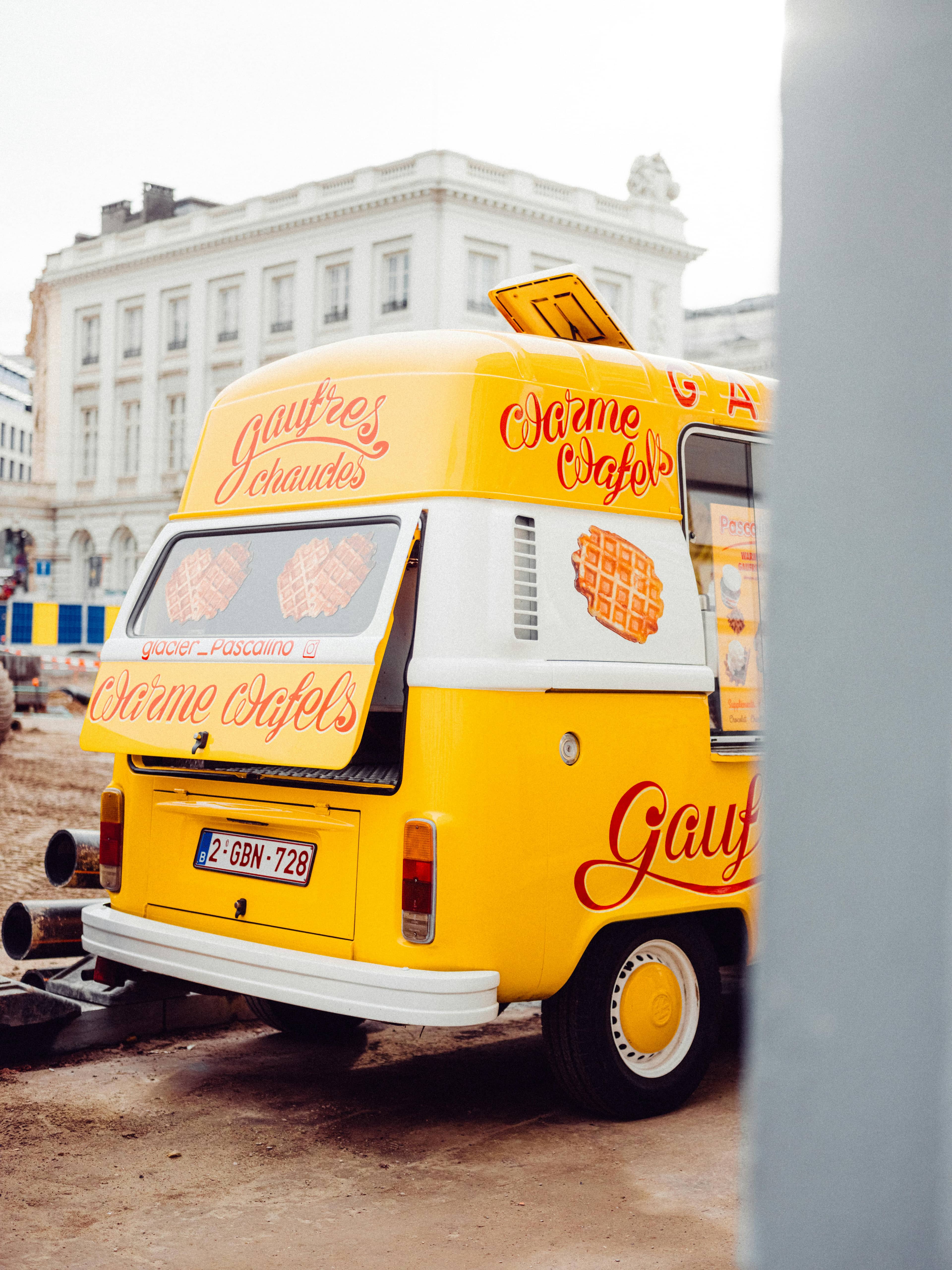 Vibrant Food Truck Scene