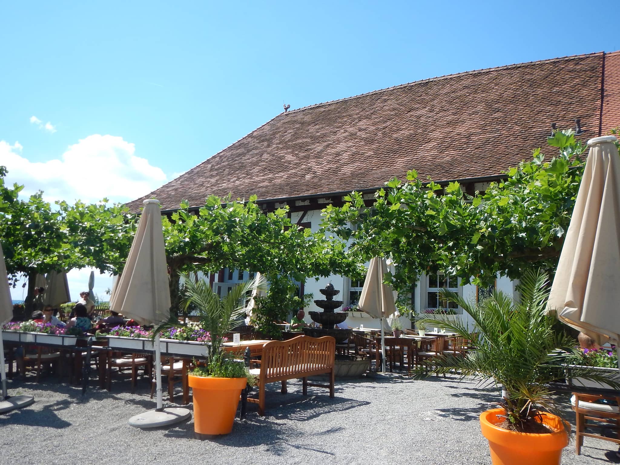 Charming Cafes & Restaurants