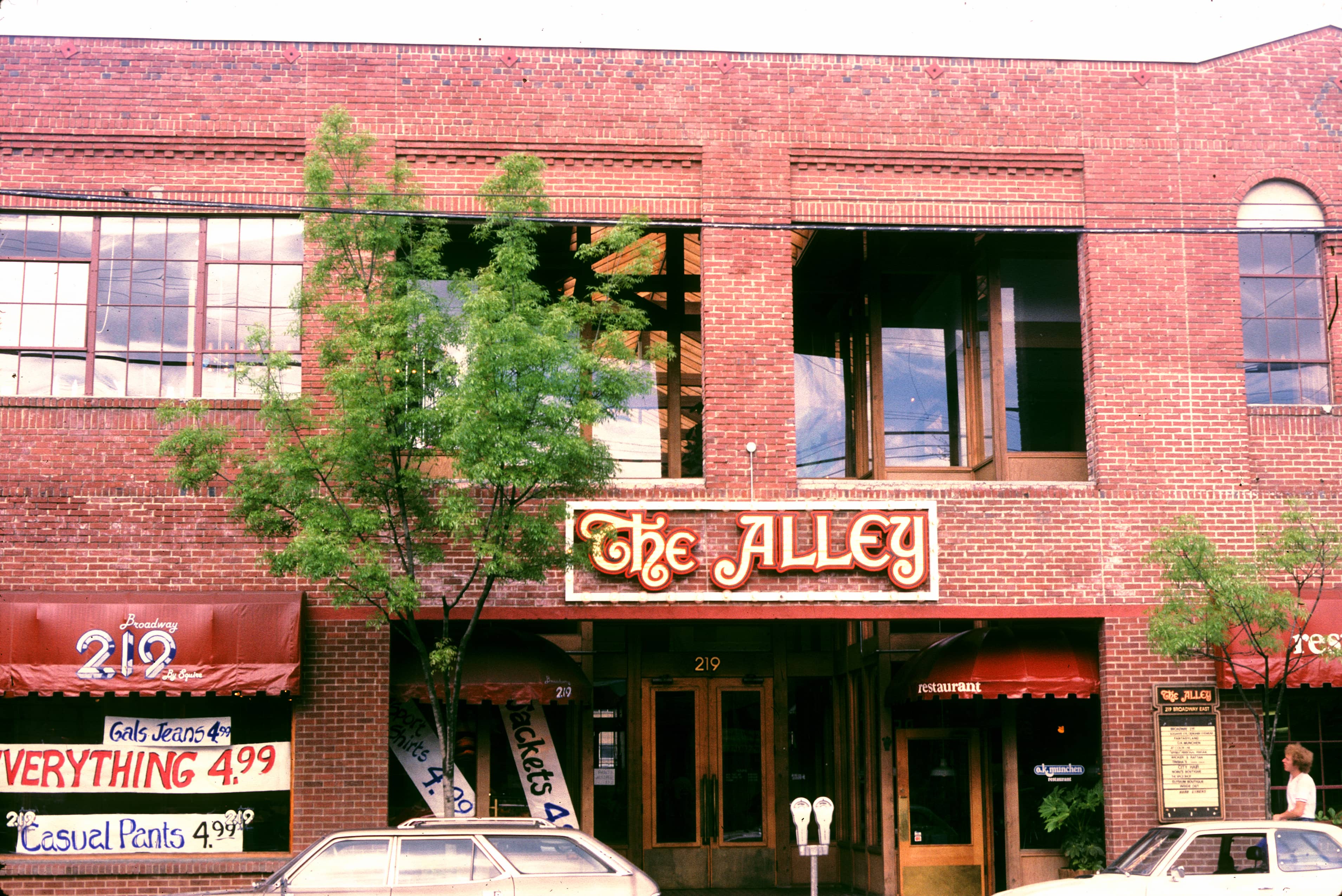 Unique Local Boutiques & Cafes