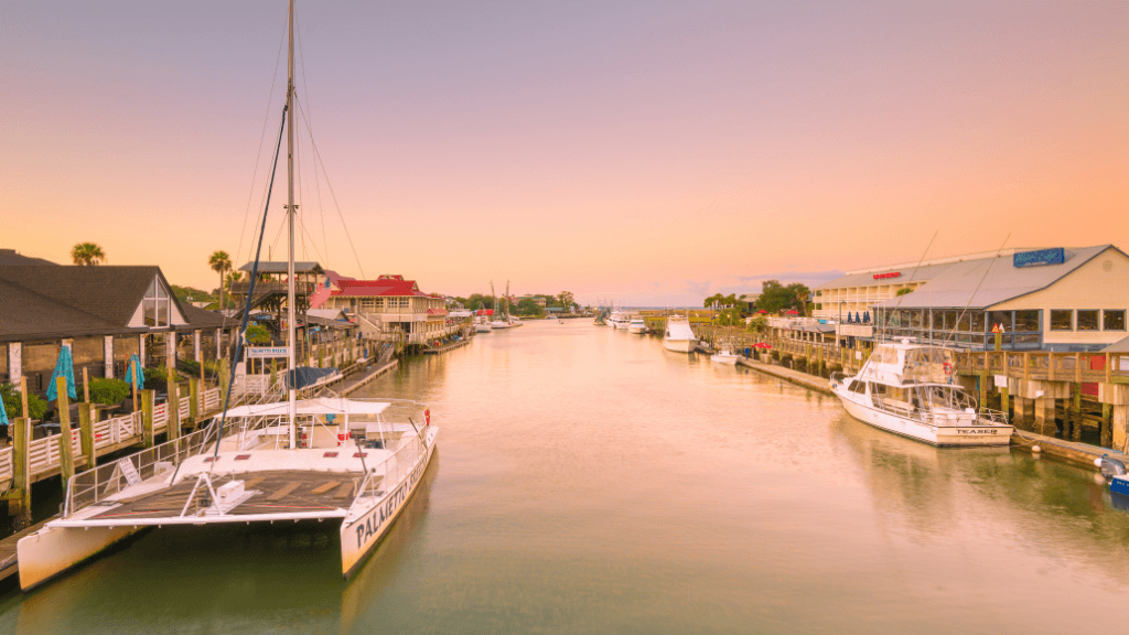 Waterfront Dining & Drinks