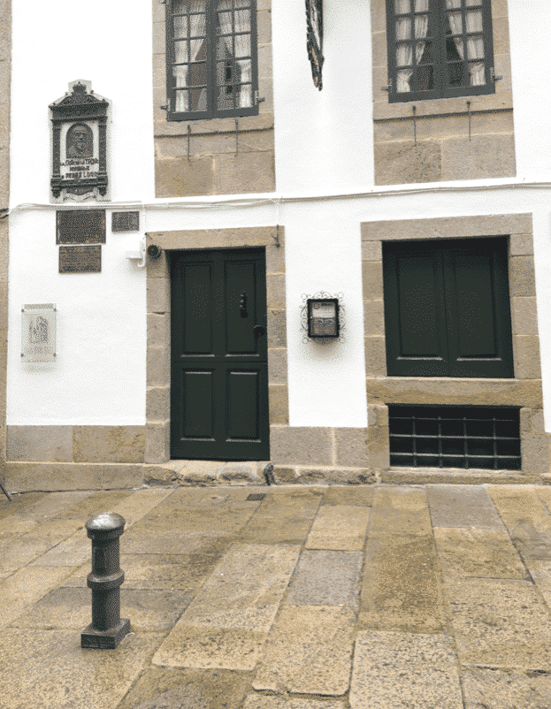 Knowledgeable Guides