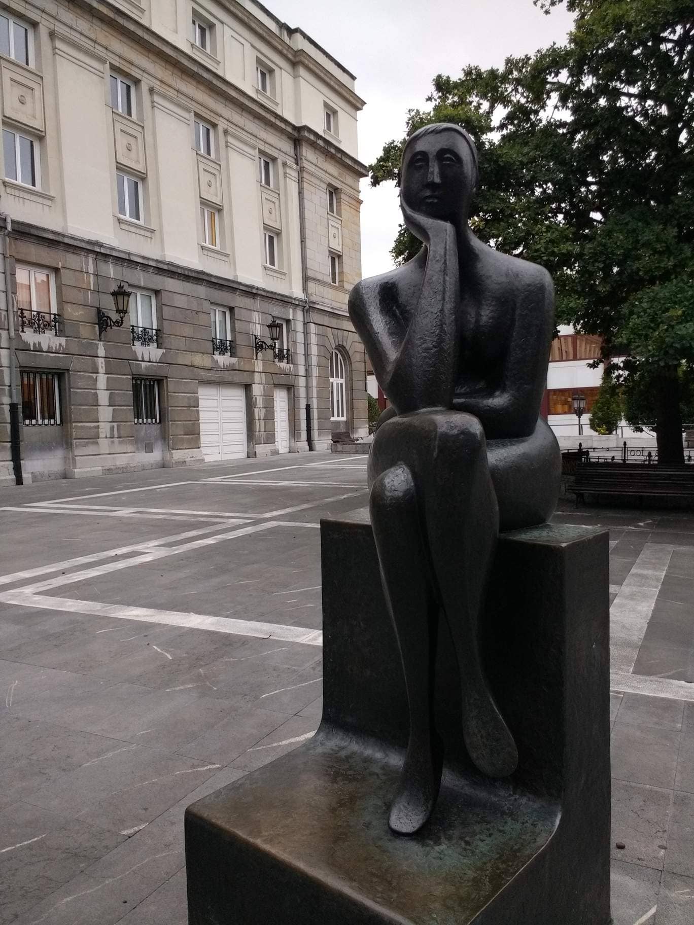 Statue Hunting