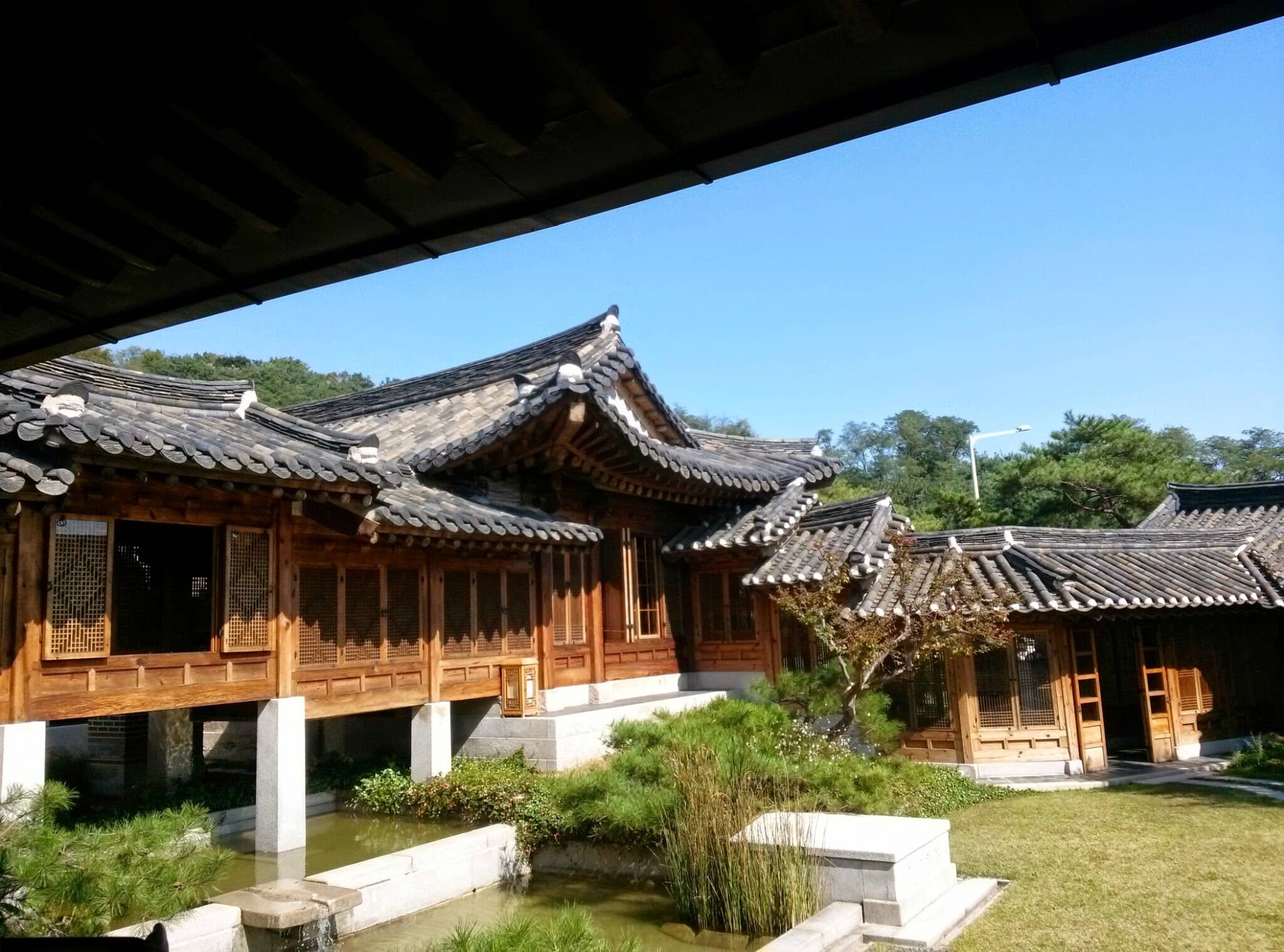 Traditional Korean Houses (Hanok)