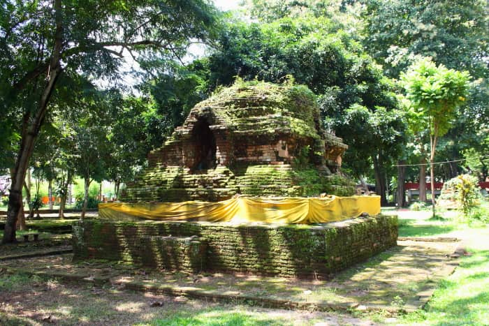 Ancient Ruins & Greenery
